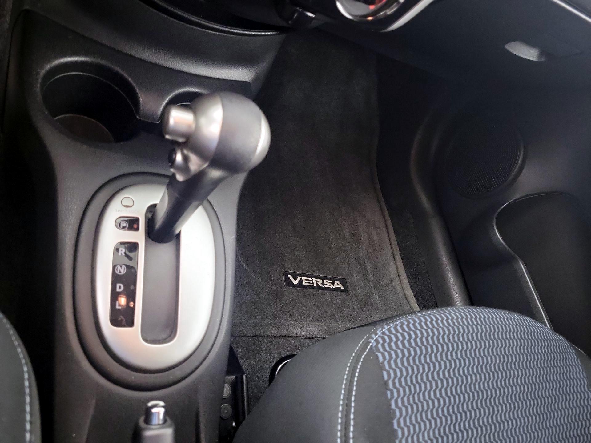 Thumbnail: 2015 Nissan Versa Note - 15