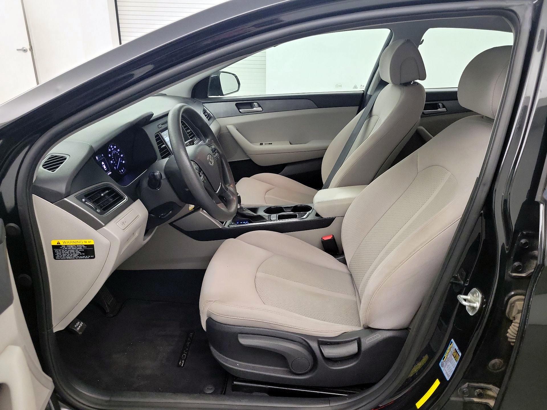 Thumbnail: 2017 Hyundai Sonata - 9