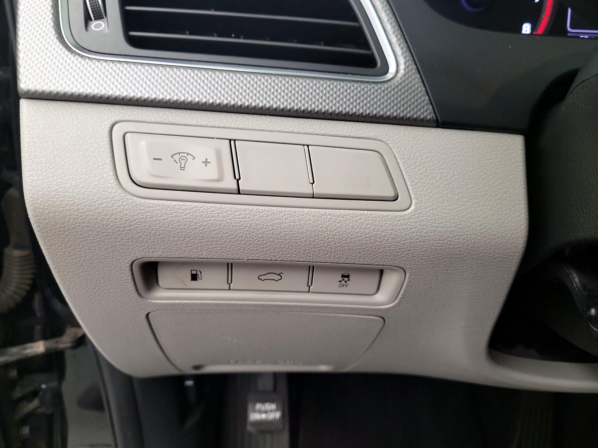 Thumbnail: 2017 Hyundai Sonata - 11