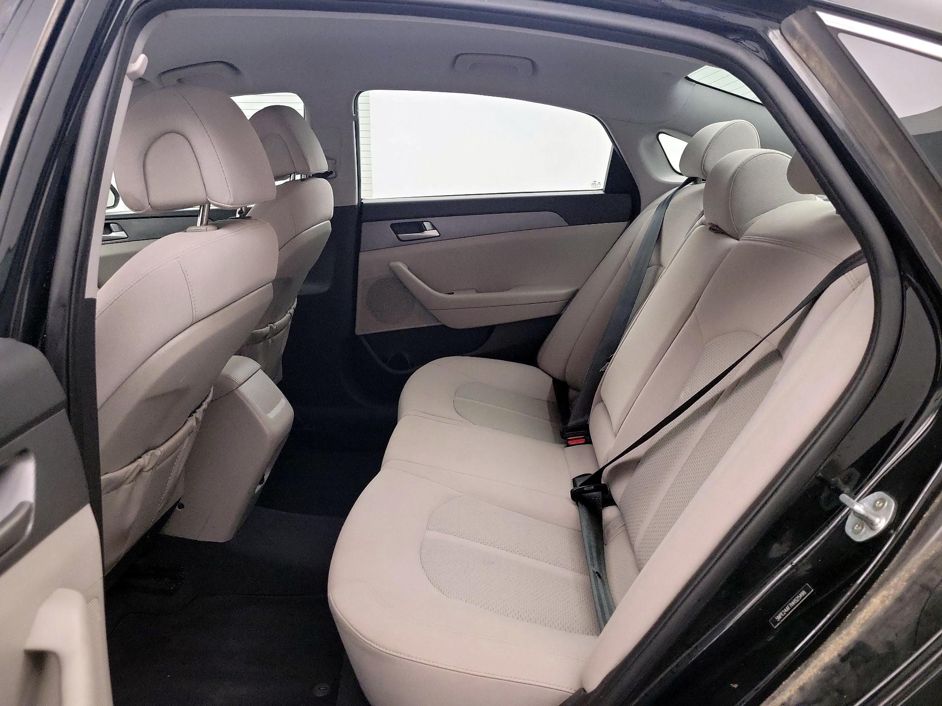 Thumbnail: 2017 Hyundai Sonata - 17