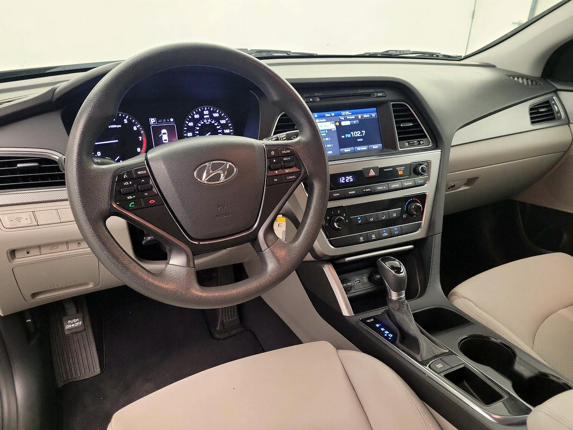 Thumbnail: 2017 Hyundai Sonata - 8