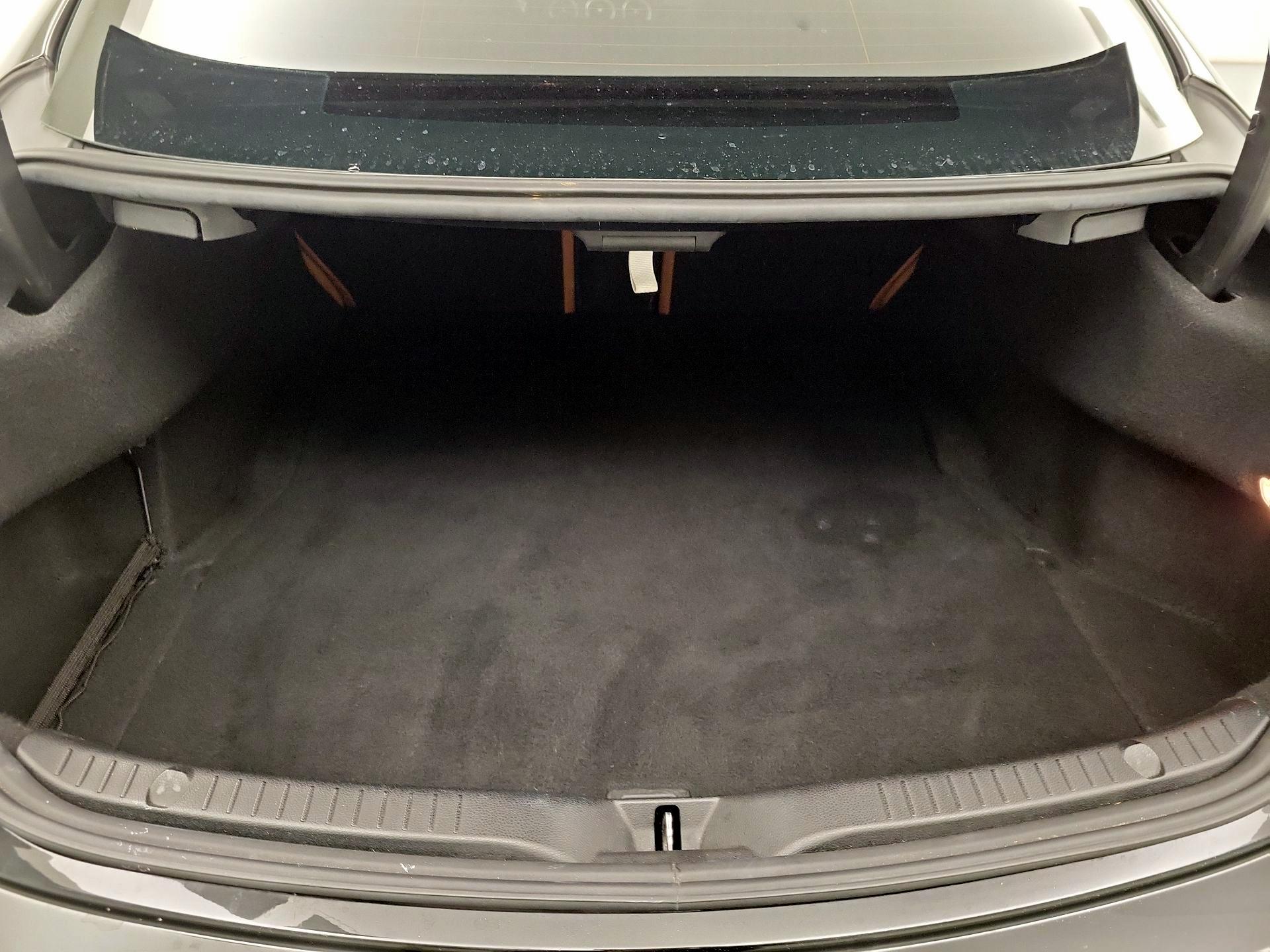 Thumbnail: 2019 Mercedes-Benz C-Class - 17