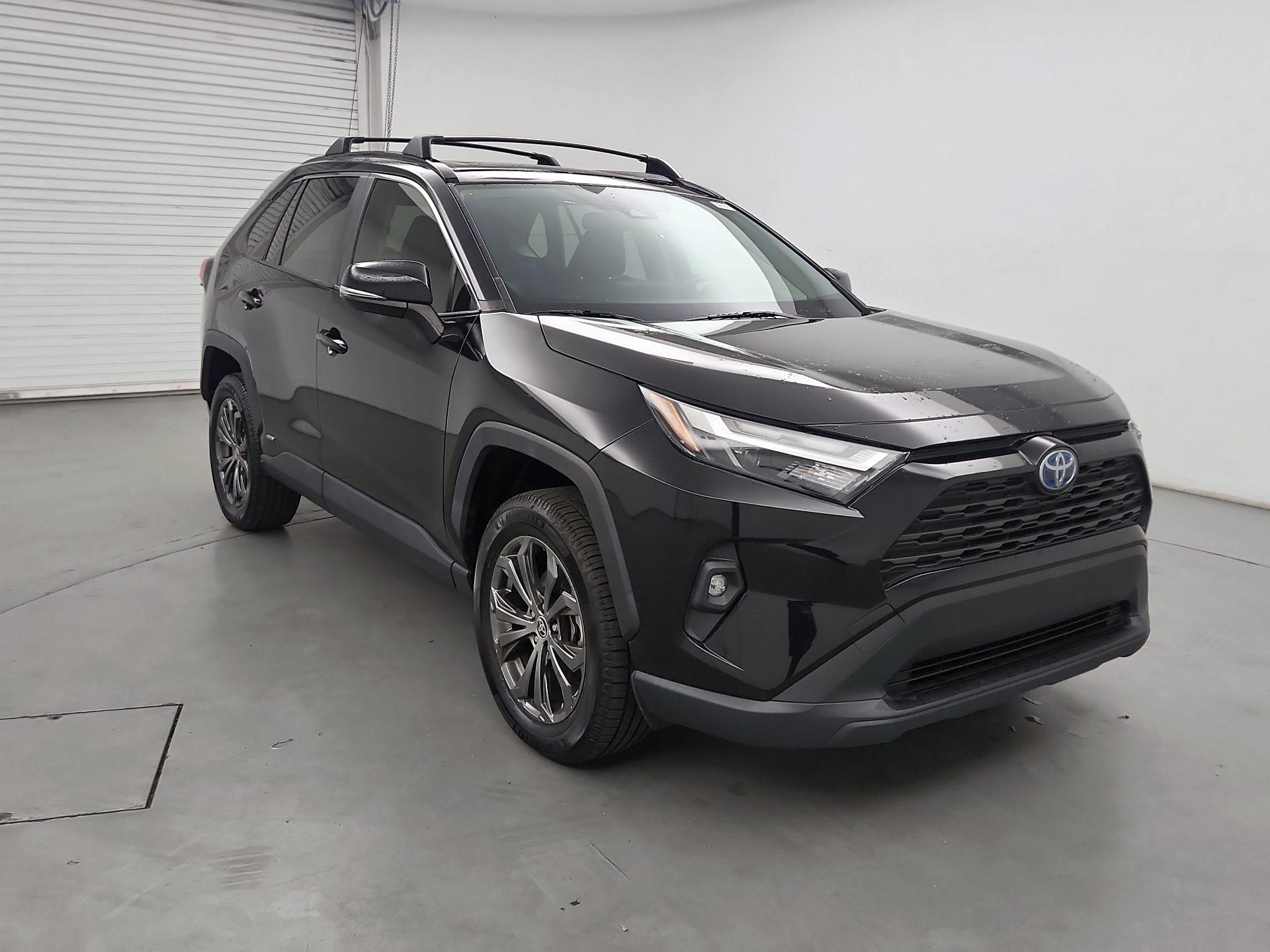 Thumbnail: 2022 Toyota RAV4 - 1
