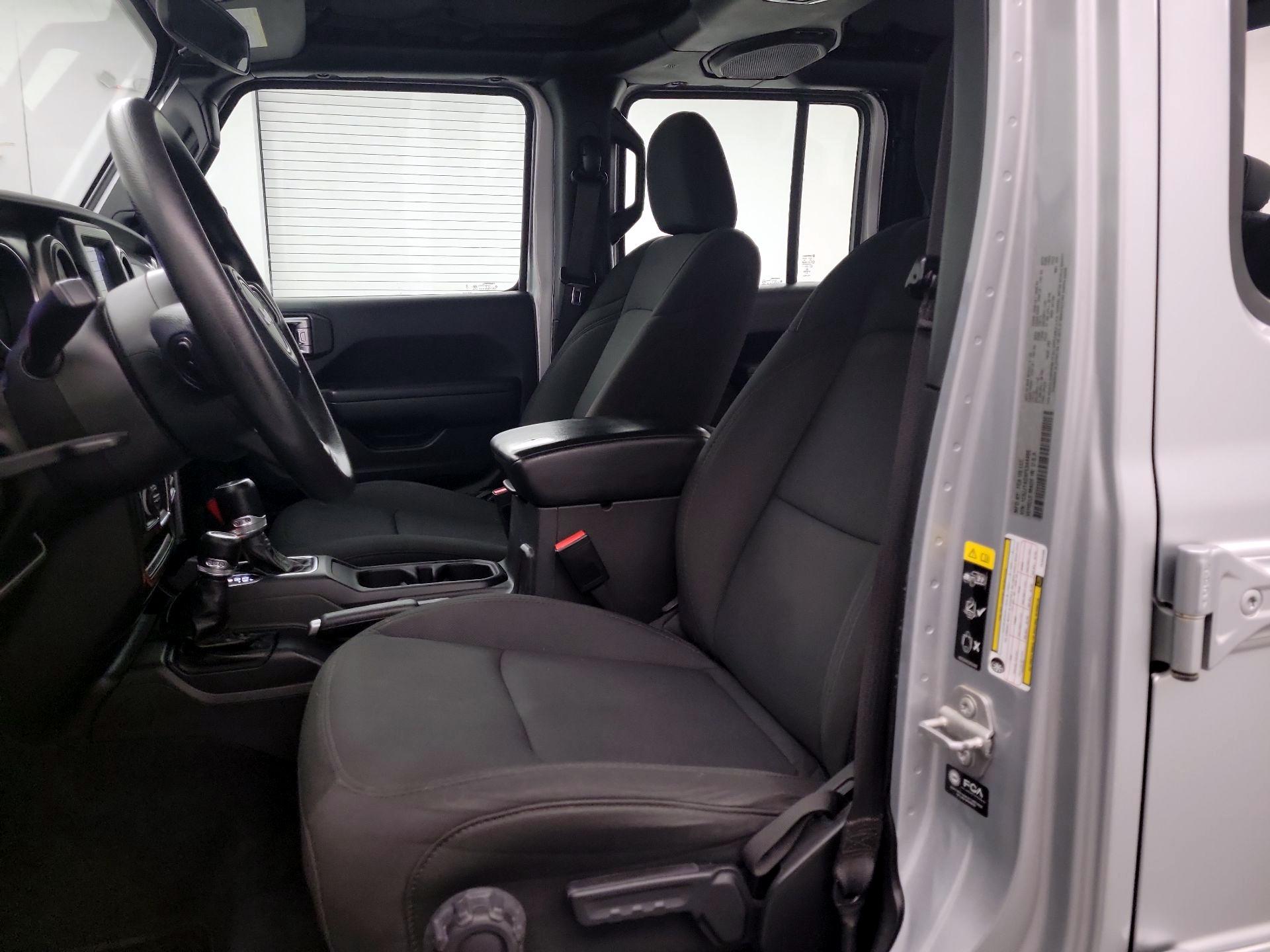 Thumbnail: 2023 Jeep Gladiator - 11