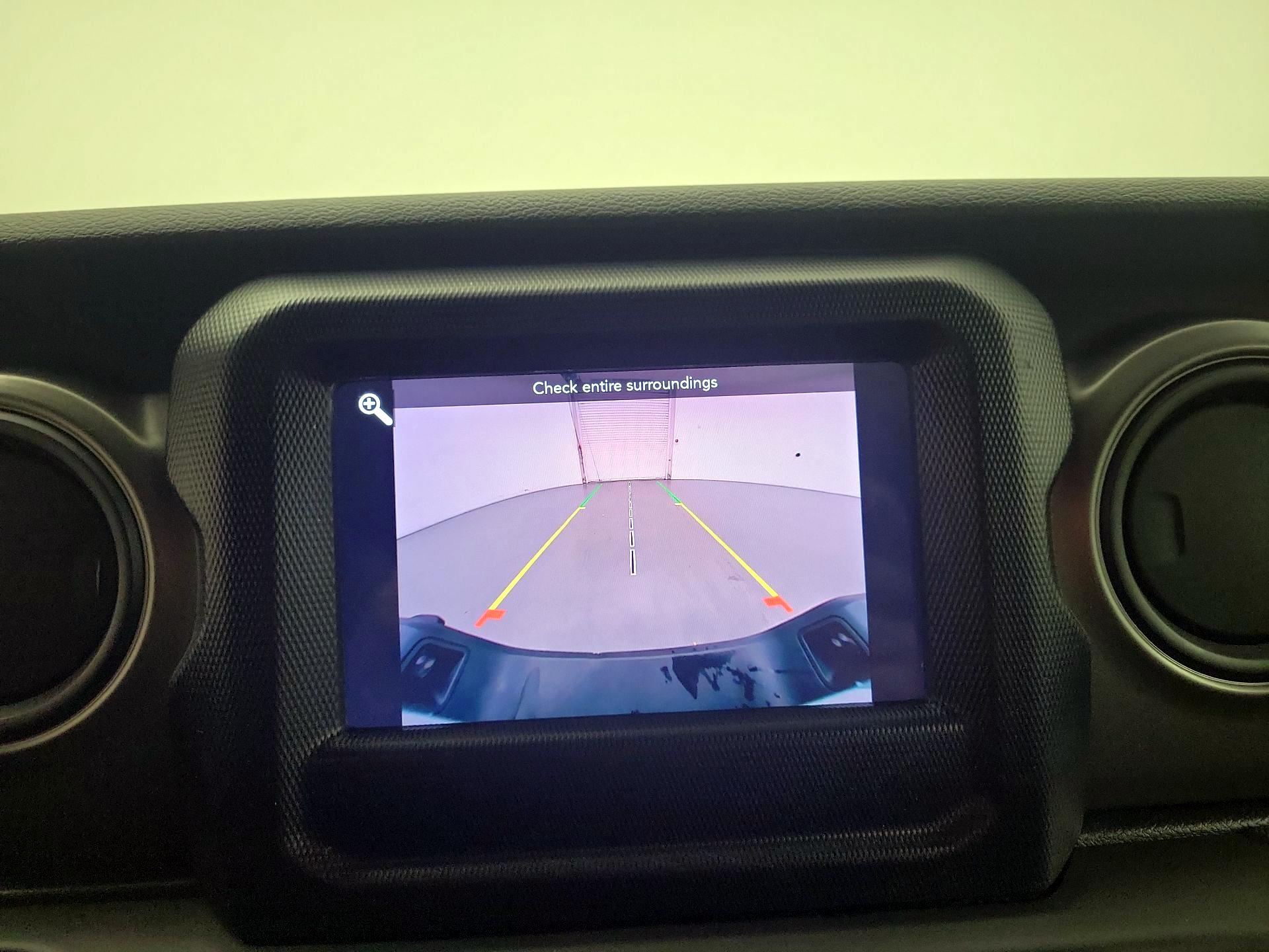 Thumbnail: 2023 Jeep Gladiator - 14