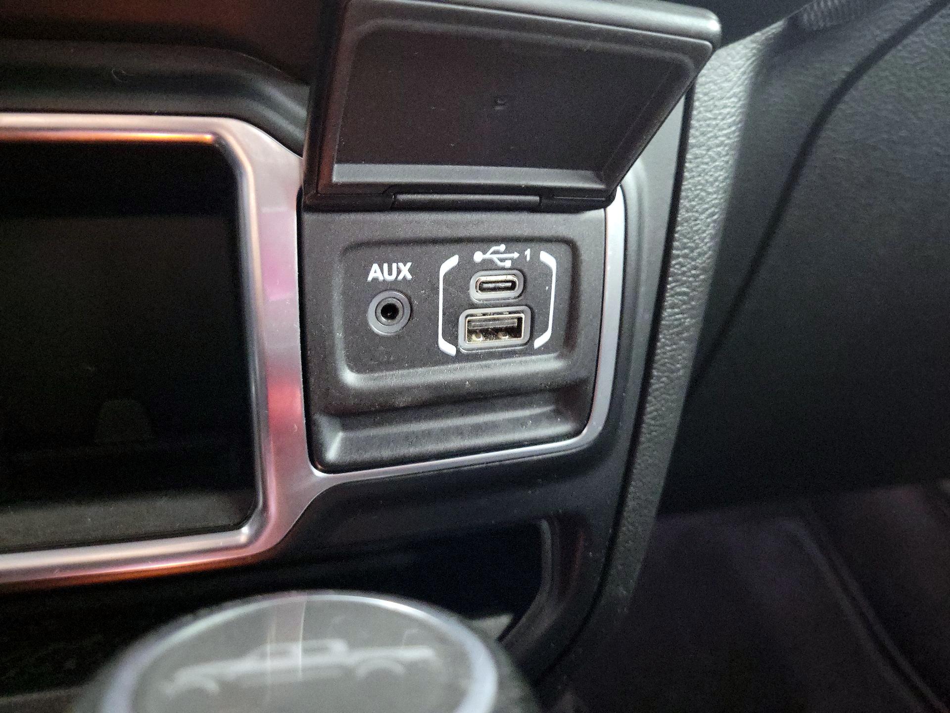 Thumbnail: 2023 Jeep Gladiator - 18