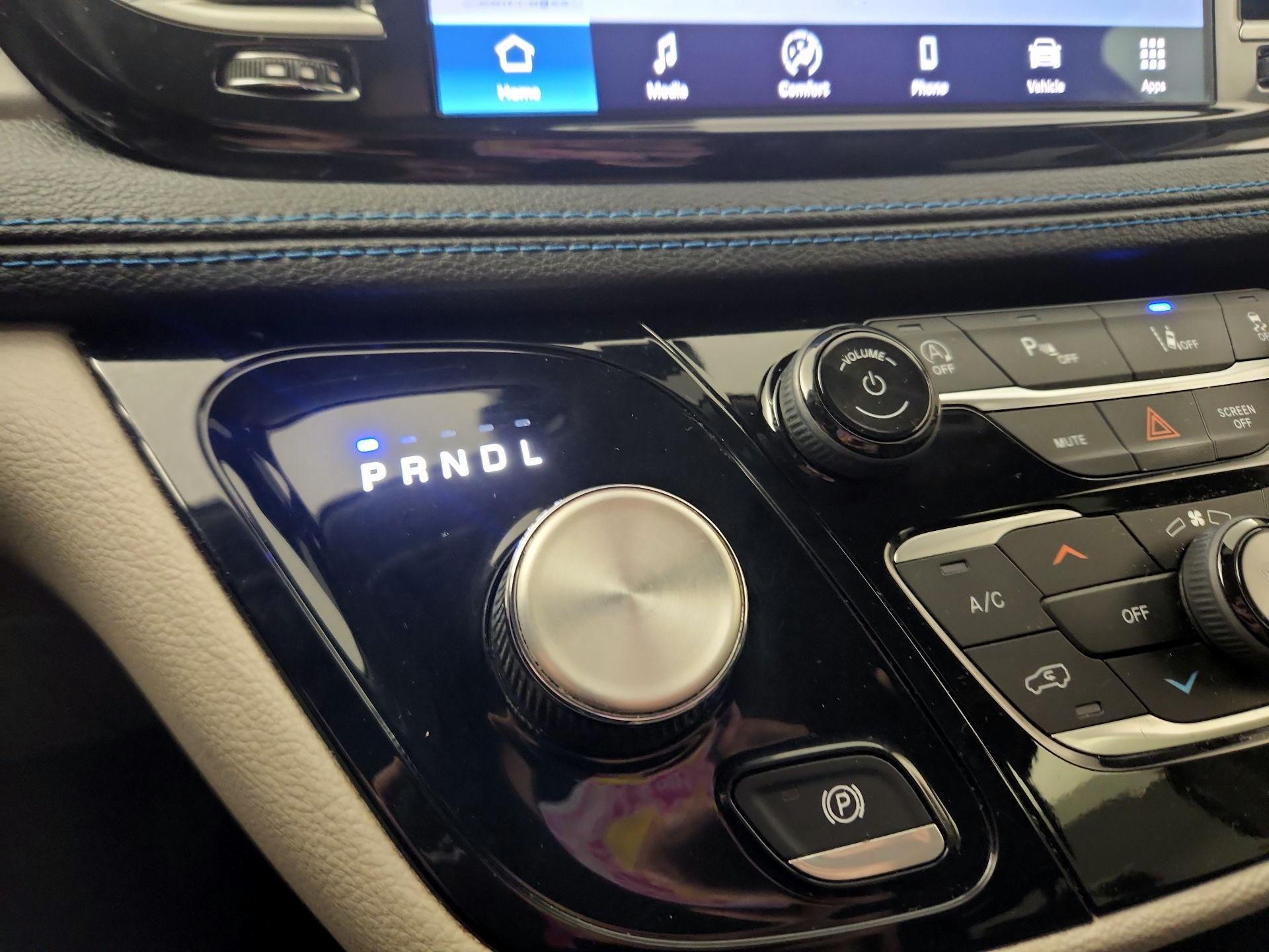 Thumbnail: 2021 Chrysler Pacifica - 15