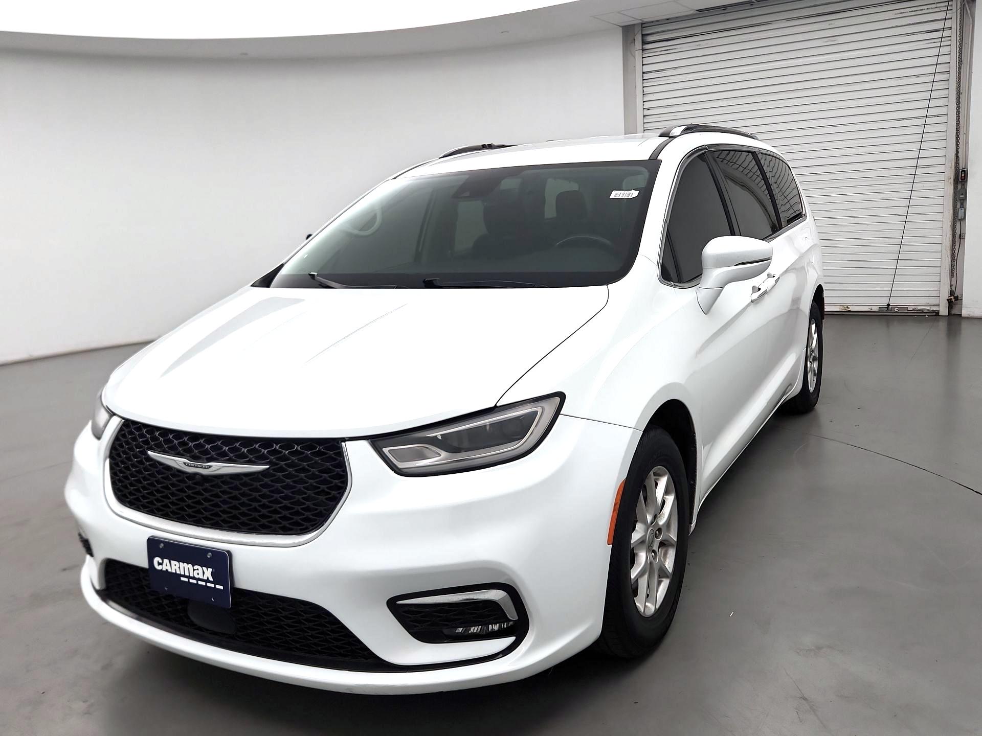 Thumbnail: 2021 Chrysler Pacifica - 3