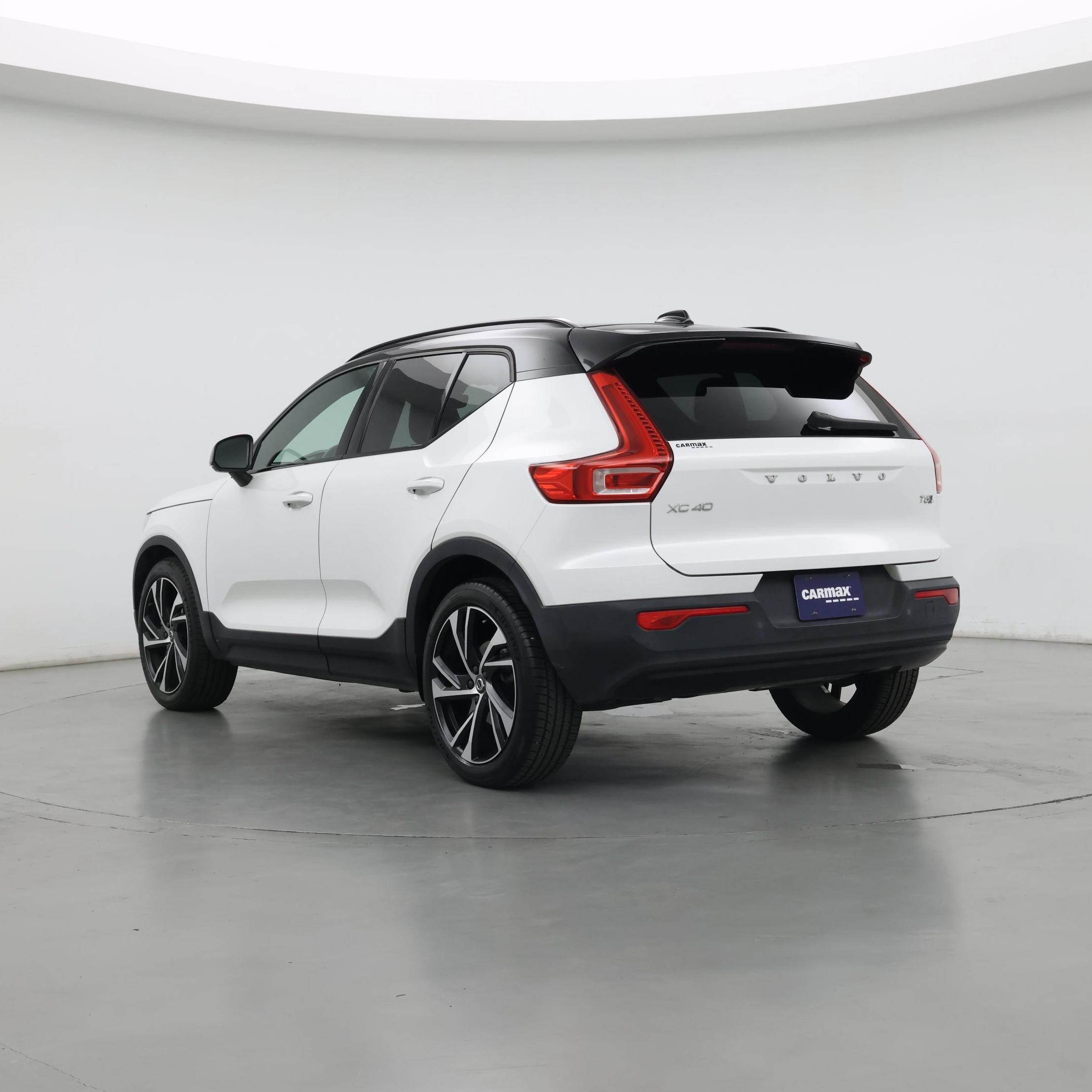 Thumbnail: 2021 Volvo XC40 - 2