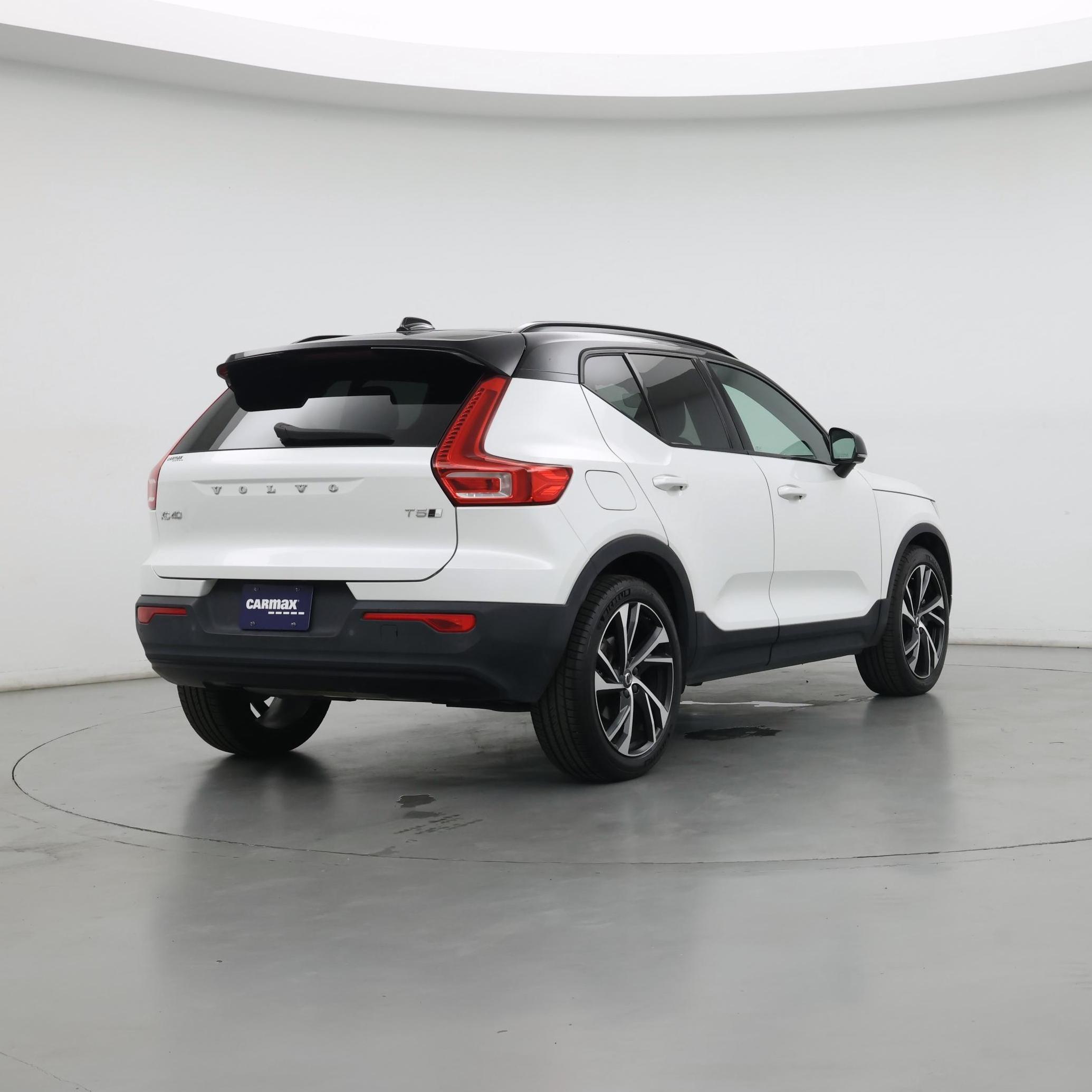 Thumbnail: 2021 Volvo XC40 - 8