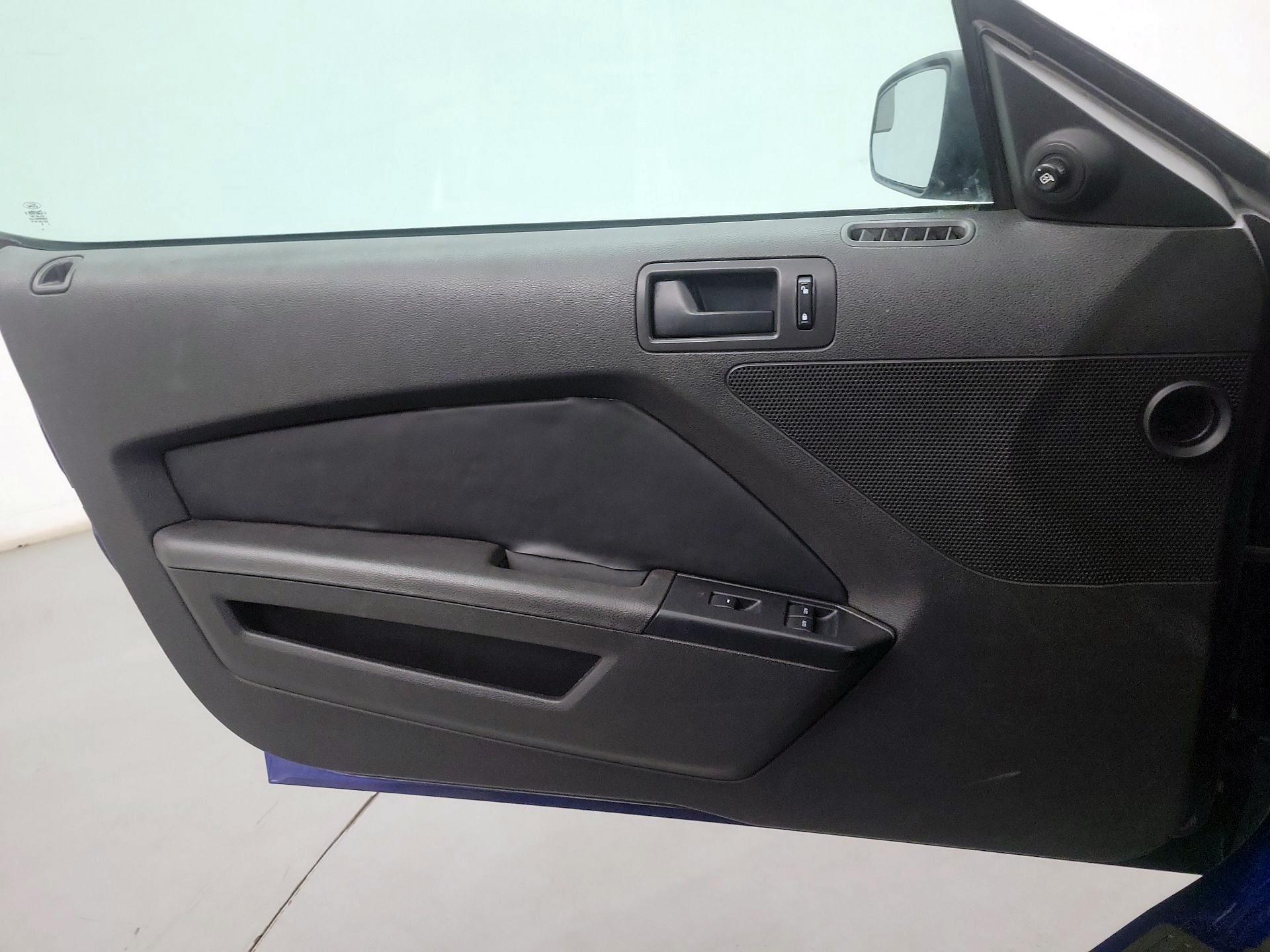 Thumbnail: 2014 Ford Mustang - 10