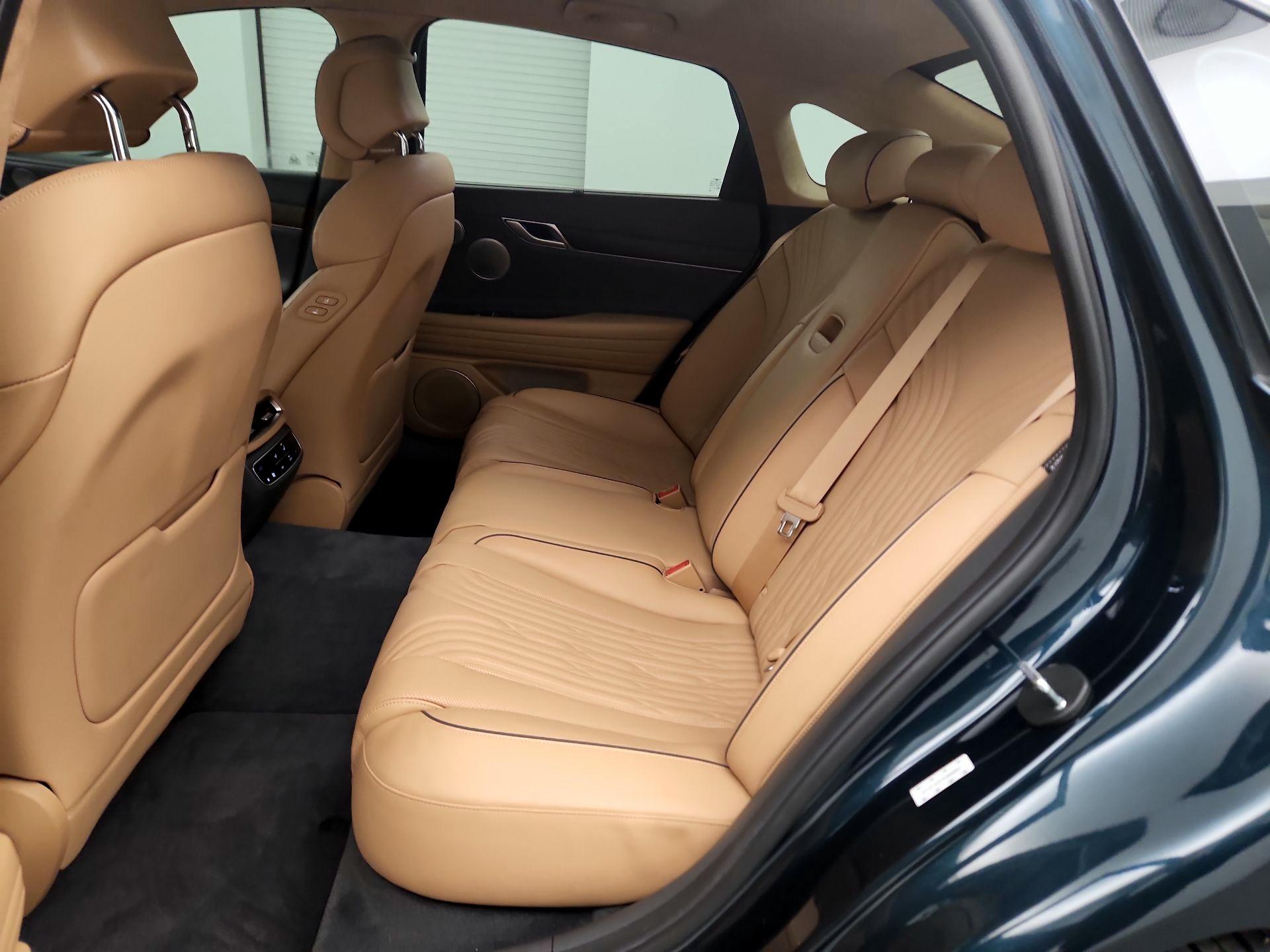 Thumbnail: 2021 Genesis G80 - 19