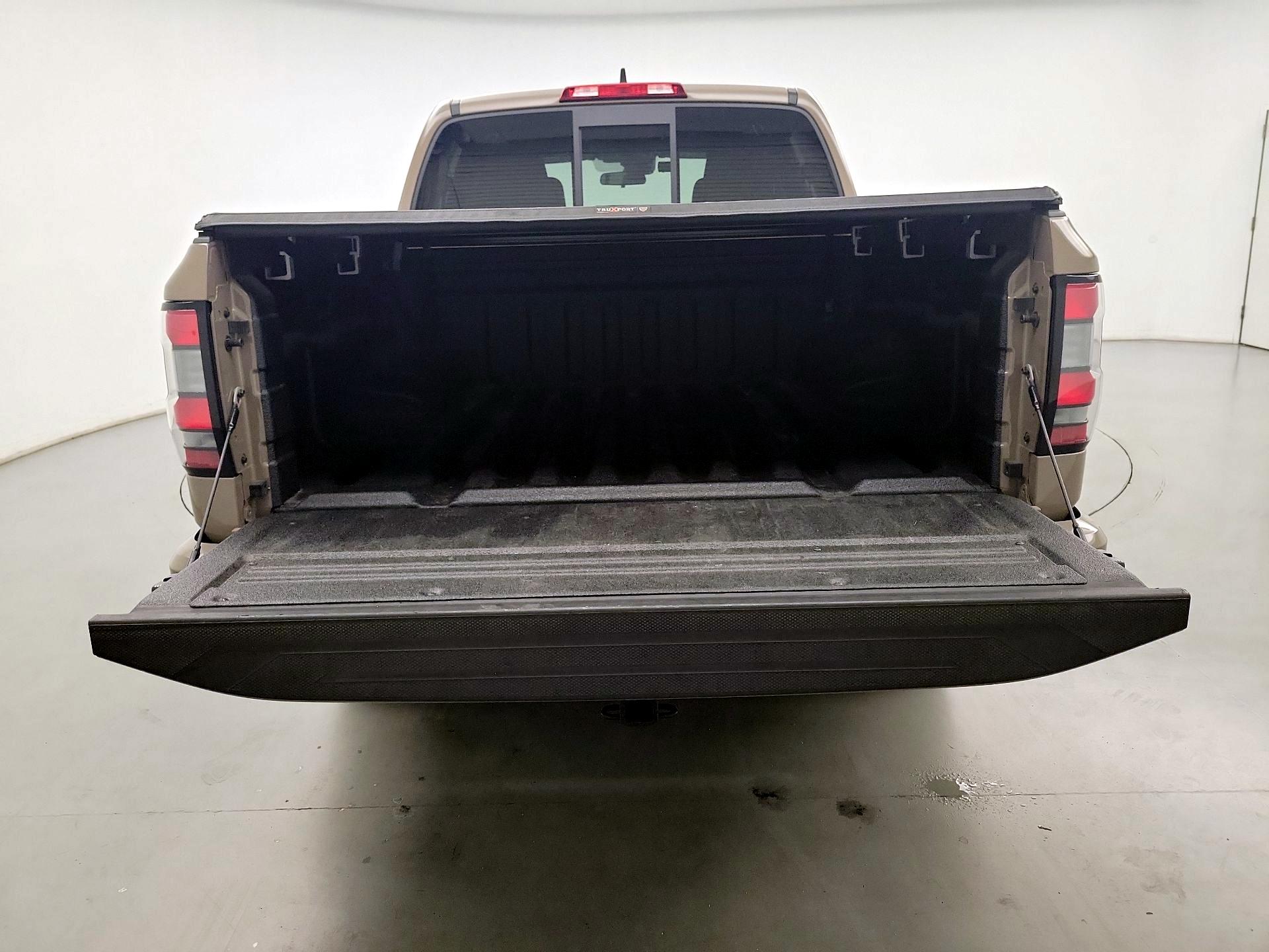 Thumbnail: 2022 Nissan Frontier - 18