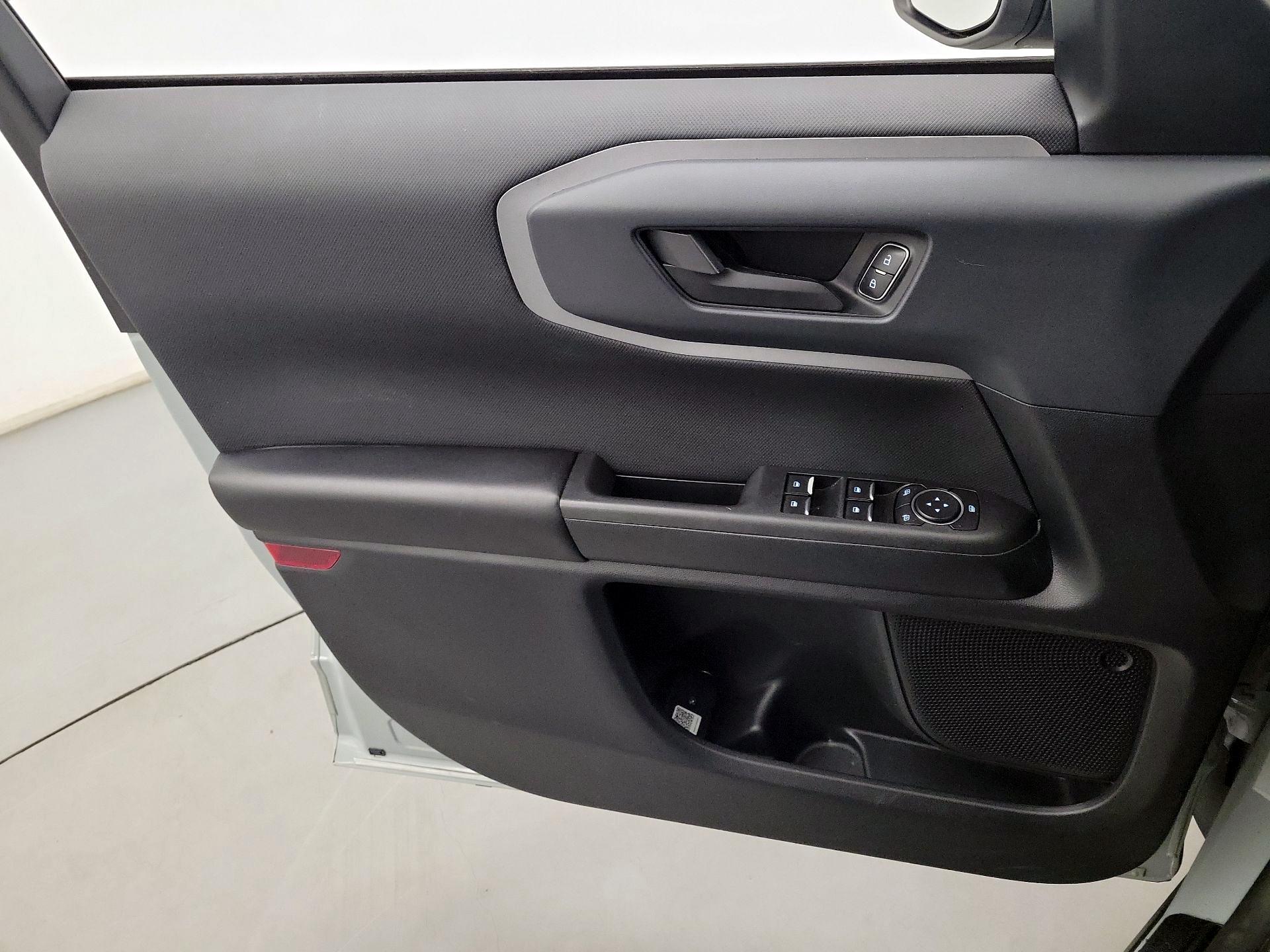 Thumbnail: 2021 Ford Bronco Sport - 12