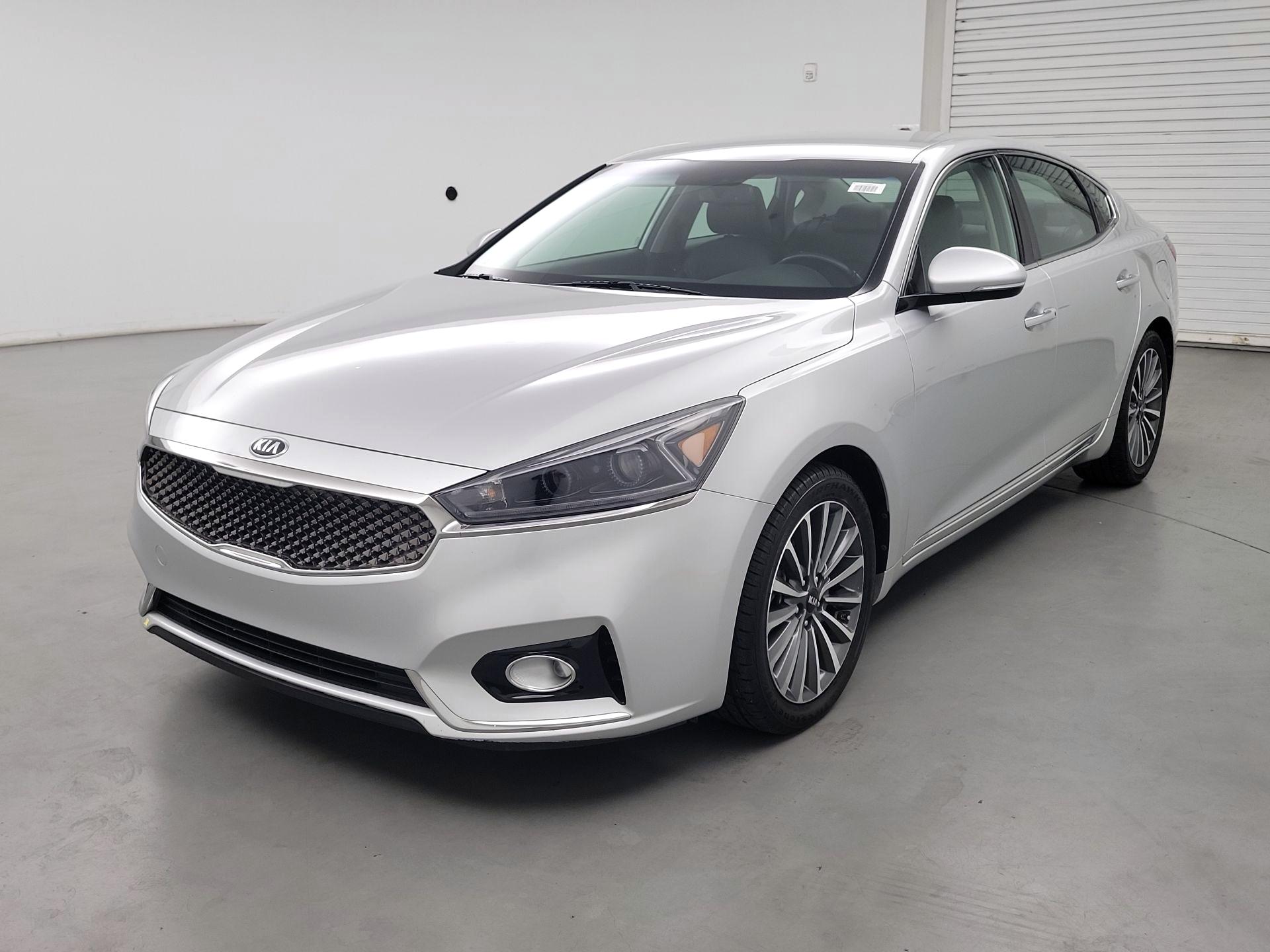 Thumbnail: 2018 Kia Cadenza - 3