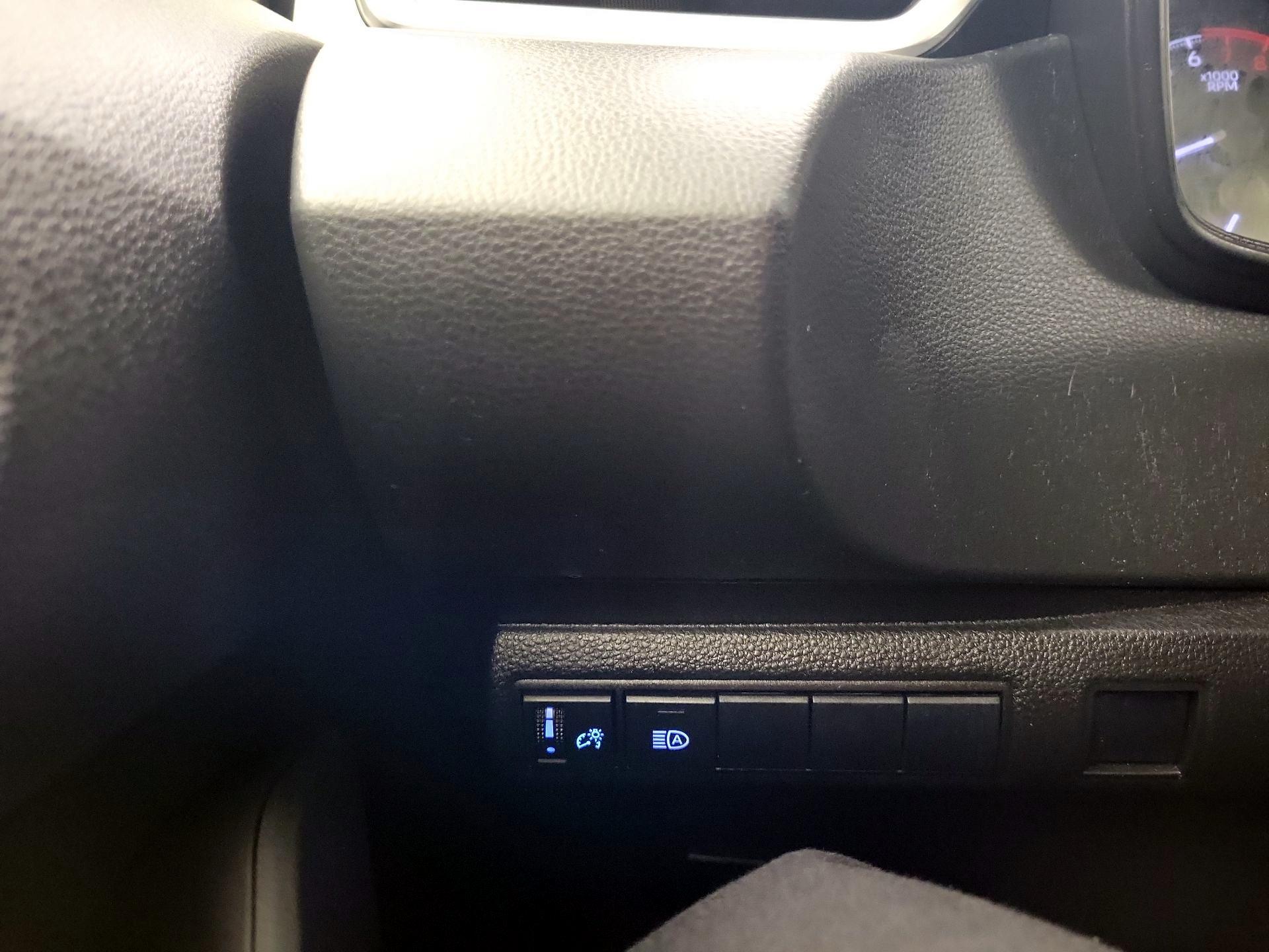 Thumbnail: 2021 Toyota Corolla - 11