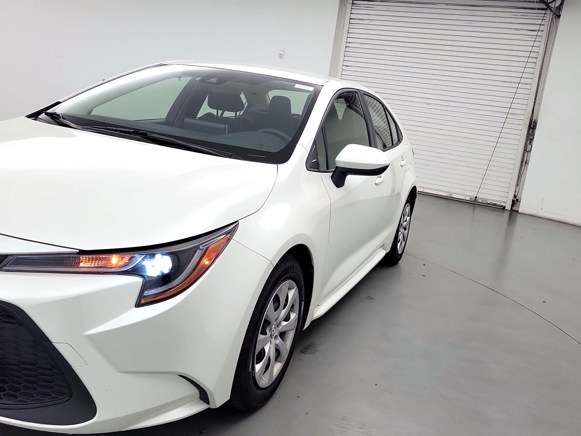 Thumbnail: 2021 Toyota Corolla - 3