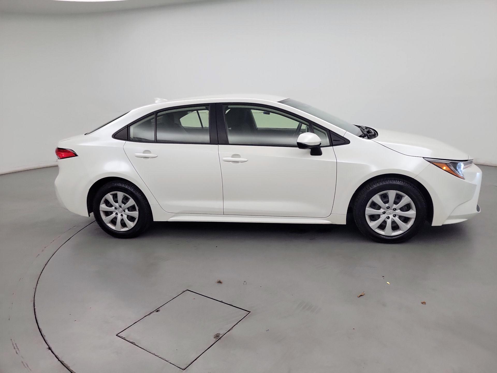 Thumbnail: 2021 Toyota Corolla - 4