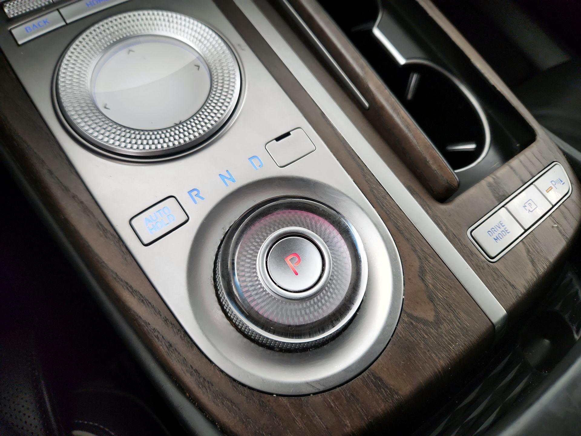 Thumbnail: 2021 Genesis G80 - 16