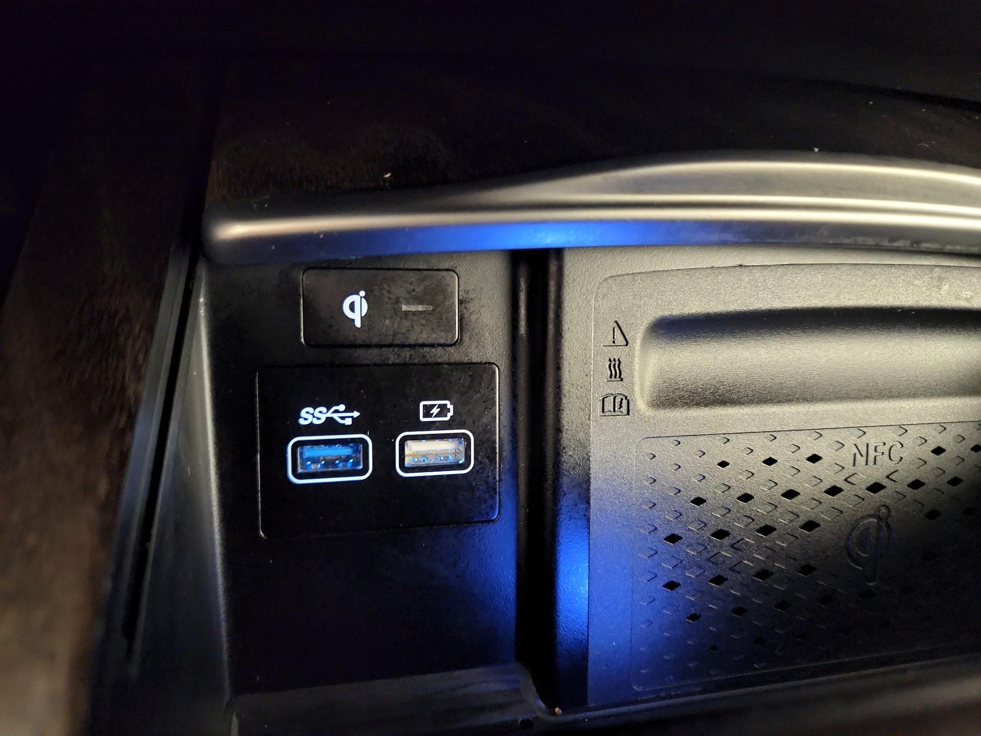 Thumbnail: 2021 Genesis G80 - 17