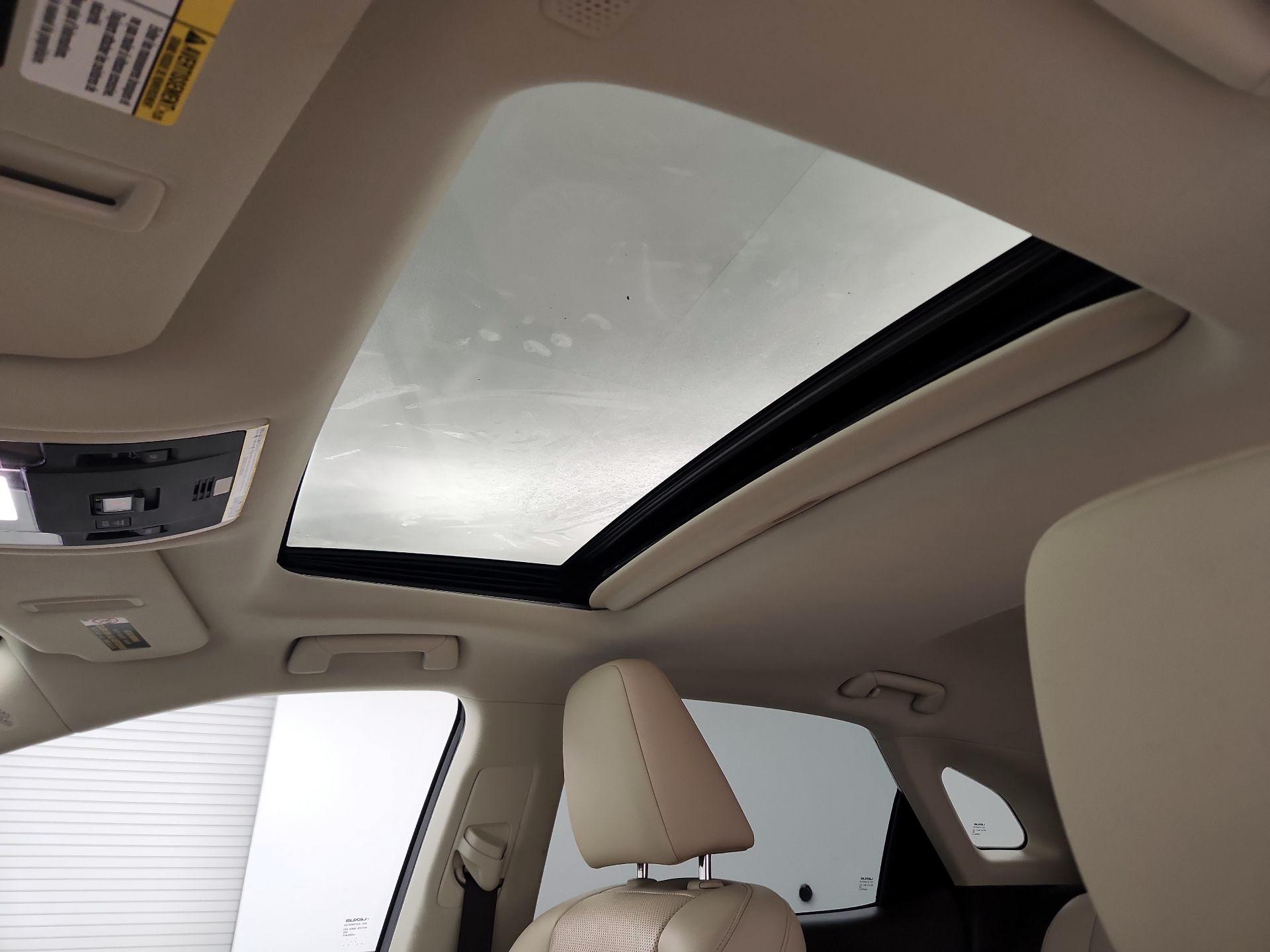 Thumbnail: 2020 Lexus RX - 18