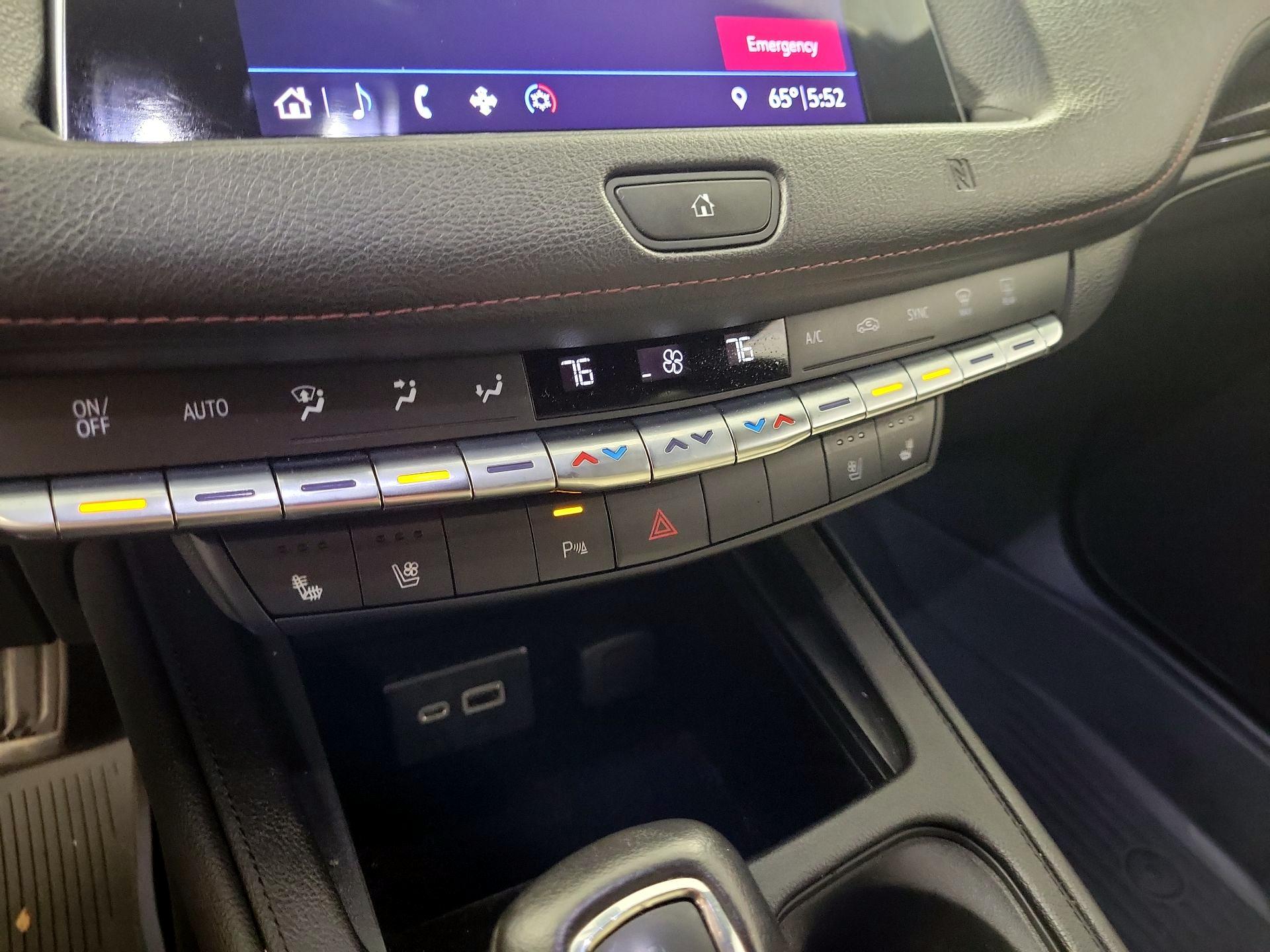 Thumbnail: 2019 Cadillac XT4 - 14