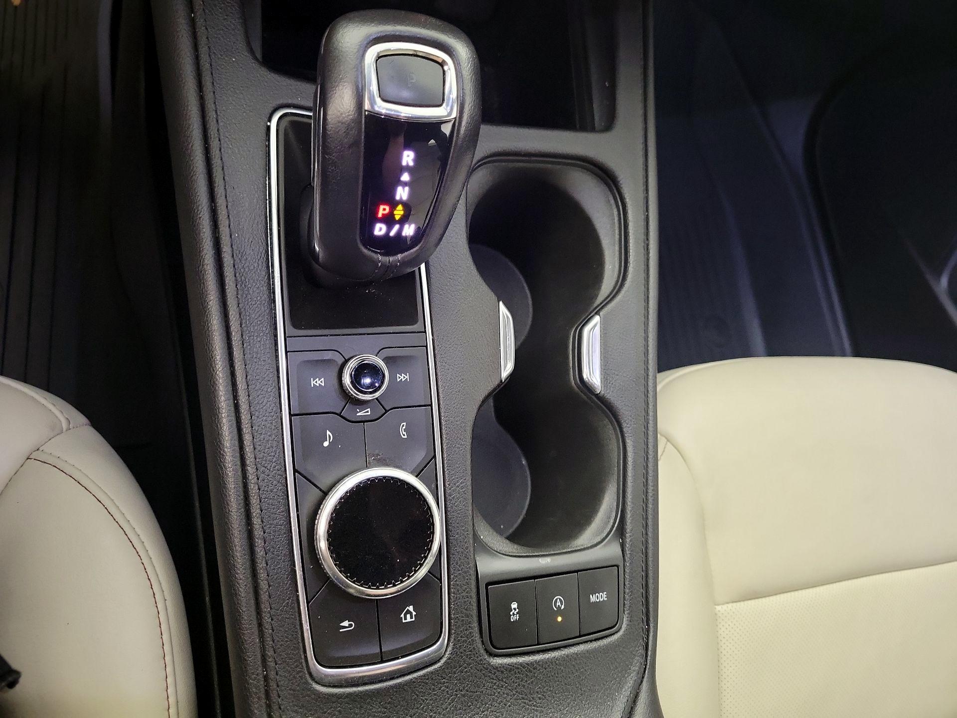 Thumbnail: 2019 Cadillac XT4 - 15