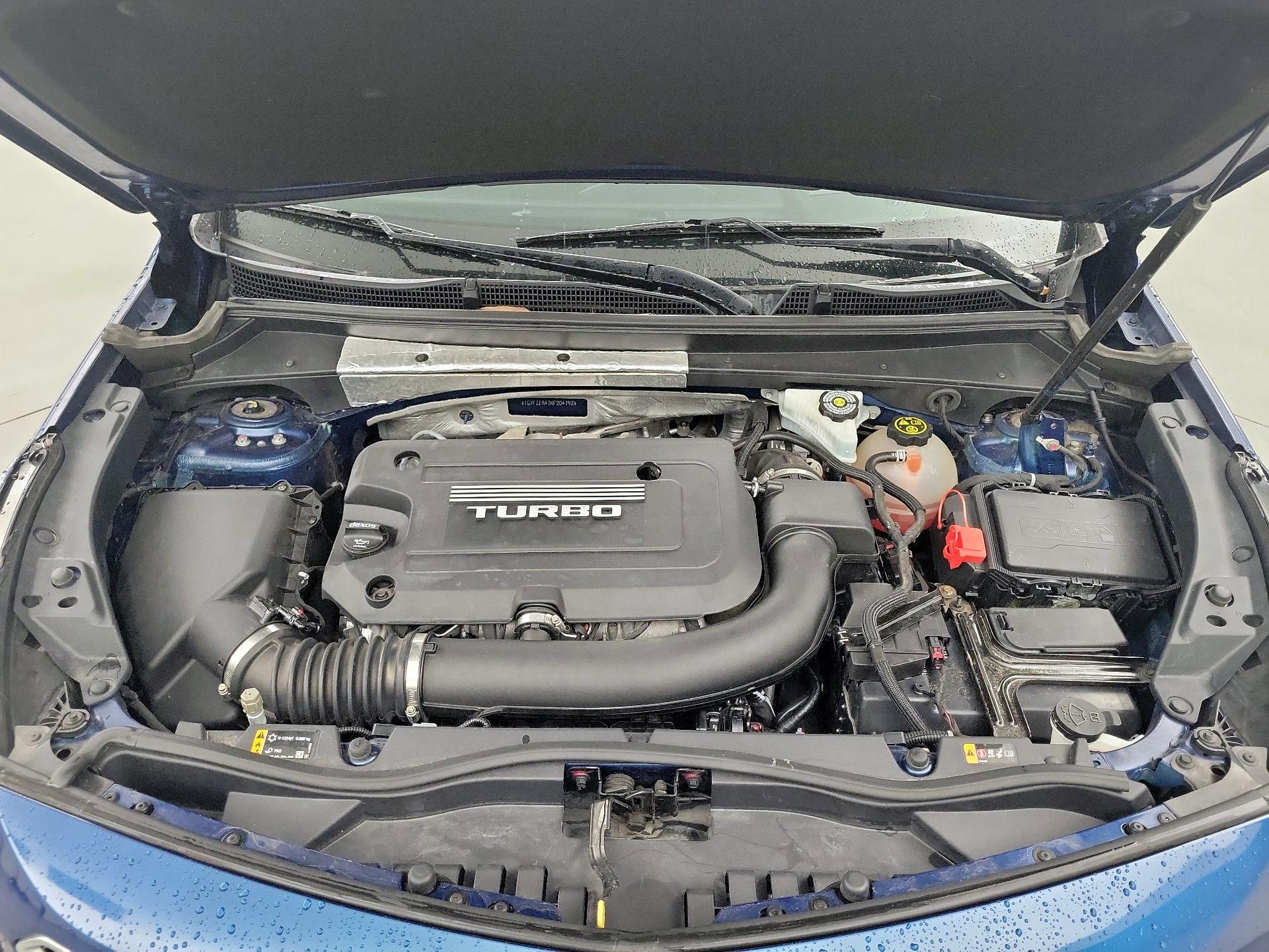 Thumbnail: 2019 Cadillac XT4 - 19