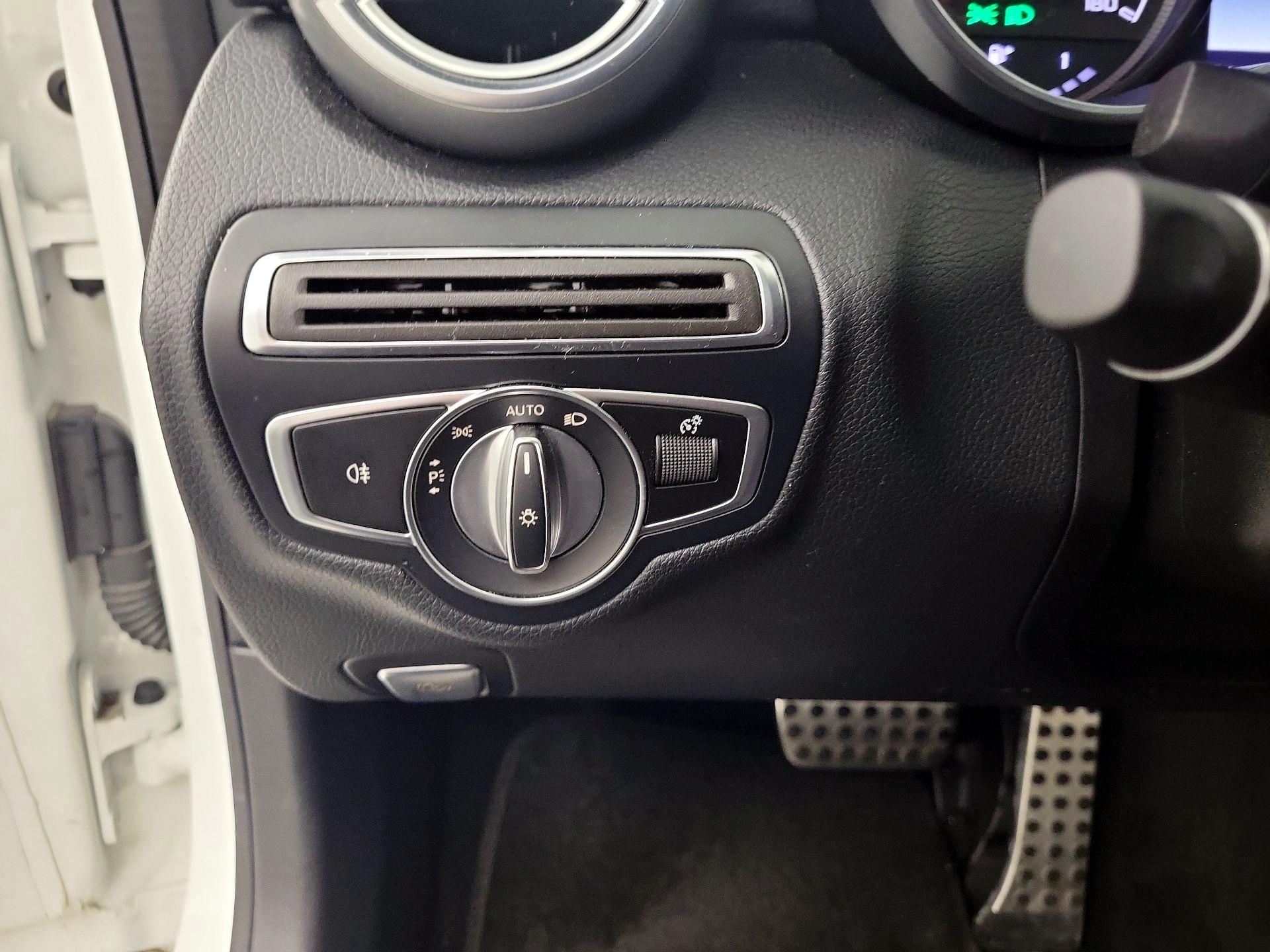 Thumbnail: 2018 Mercedes-Benz C-Class - 11