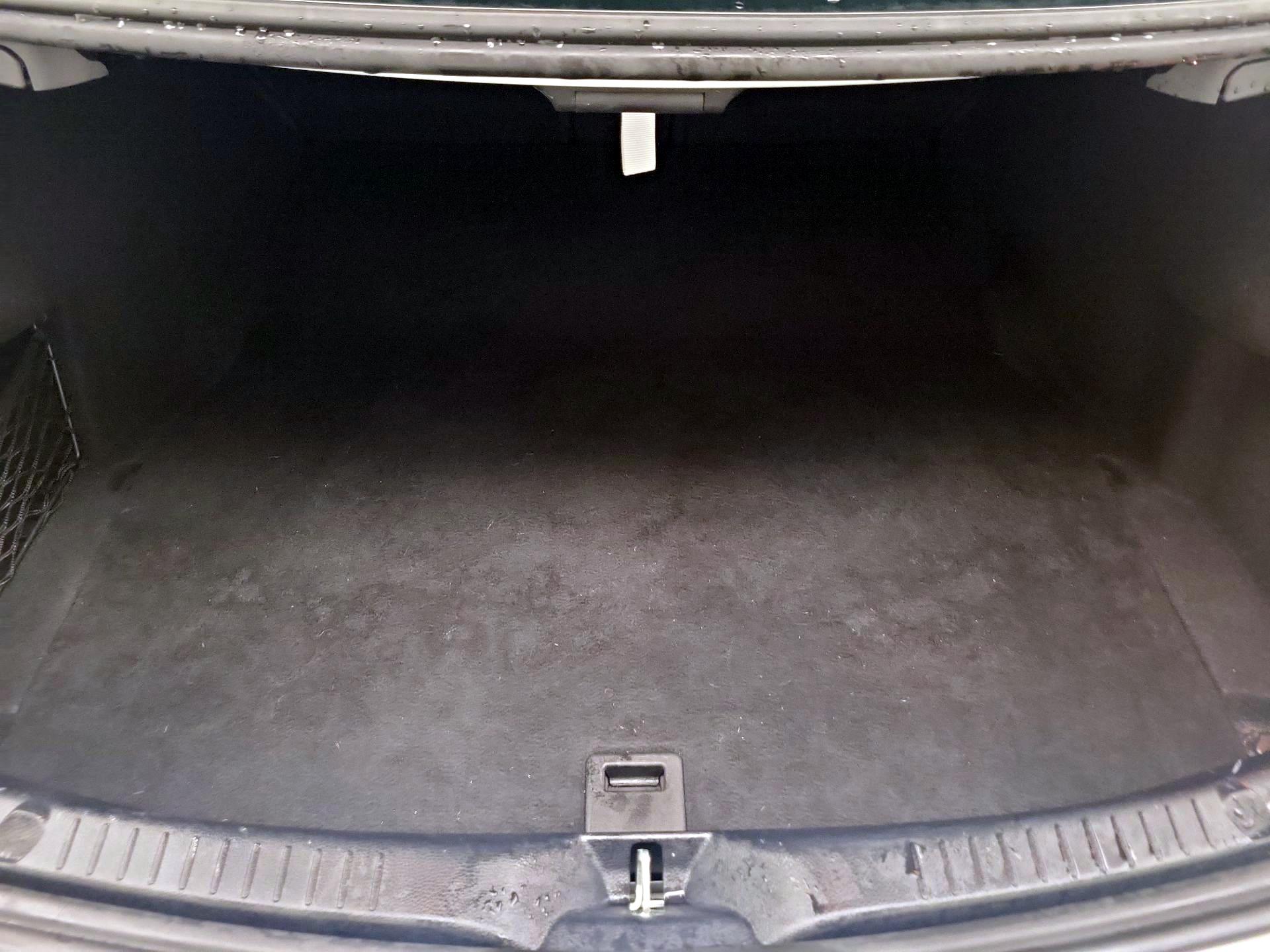 Thumbnail: 2018 Mercedes-Benz C-Class - 19