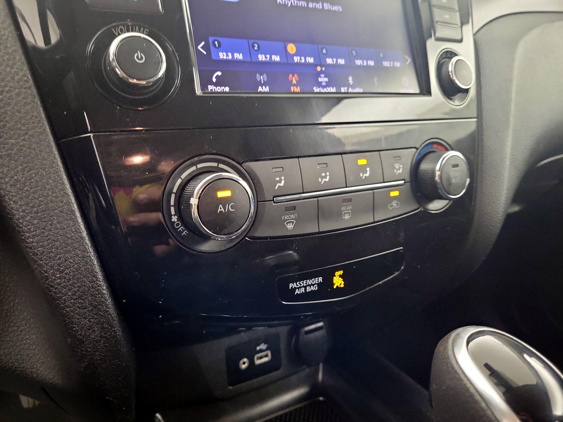 Thumbnail: 2020 Nissan Rogue Sport - 14