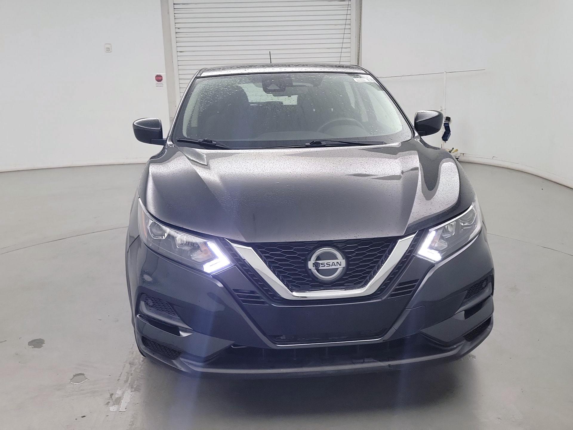 Thumbnail: 2020 Nissan Rogue Sport - 2