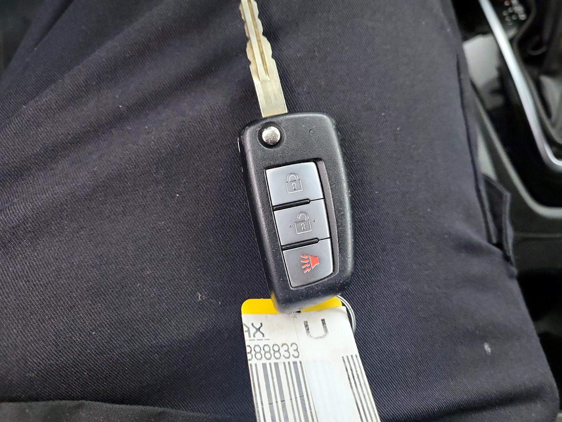 Thumbnail: 2020 Nissan Rogue Sport - 20