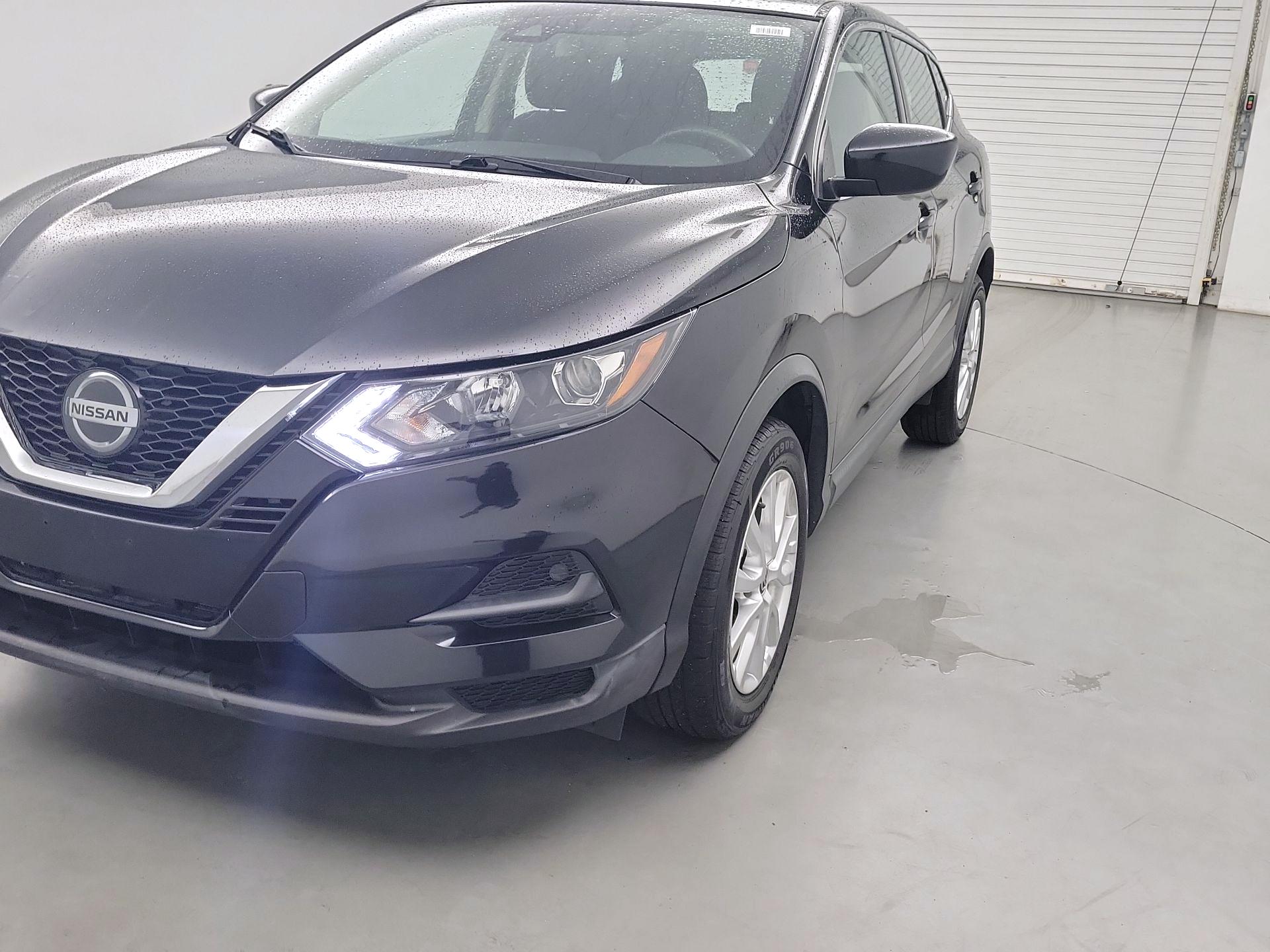 Thumbnail: 2020 Nissan Rogue Sport - 3