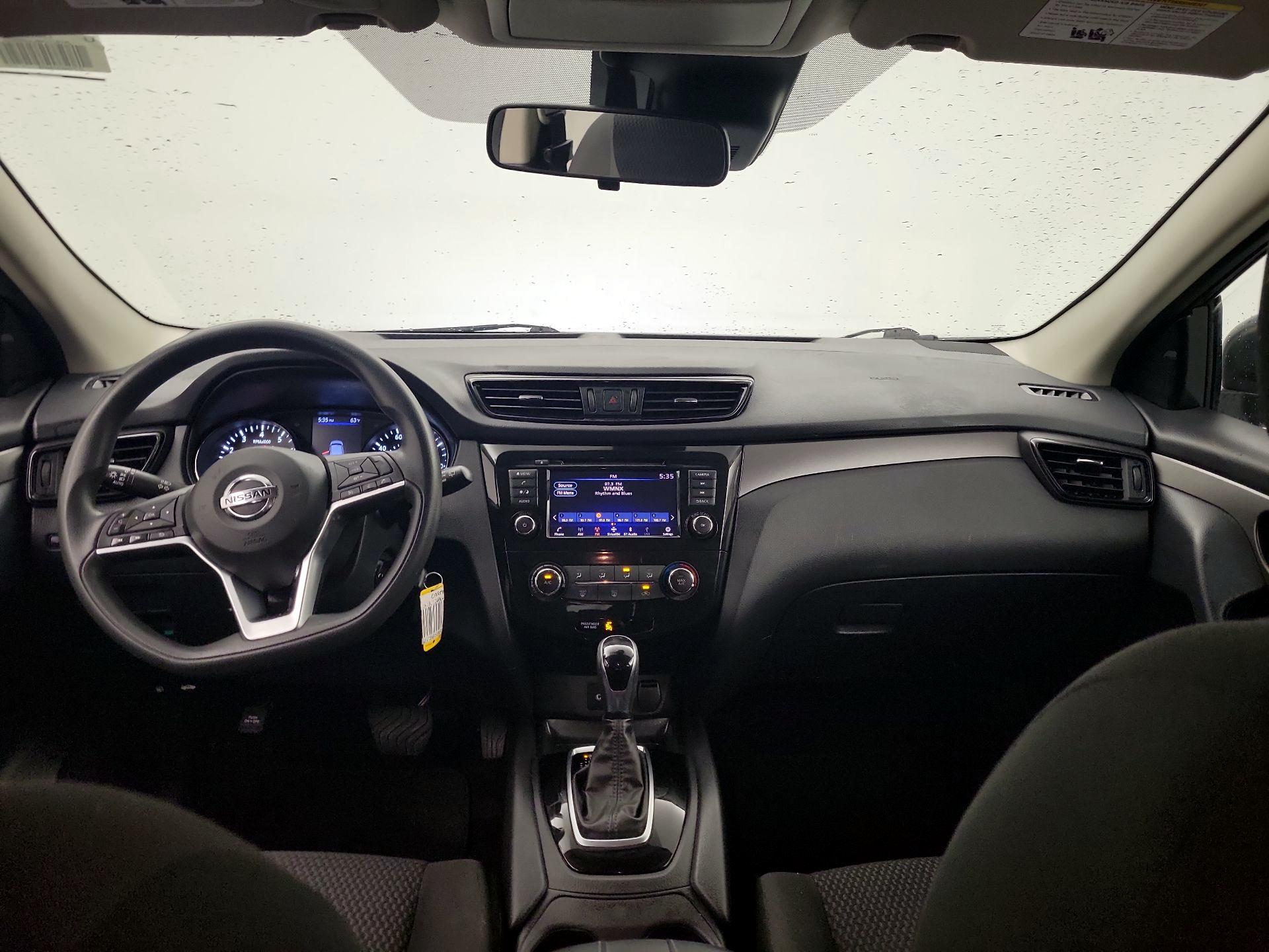 Thumbnail: 2020 Nissan Rogue Sport - 8