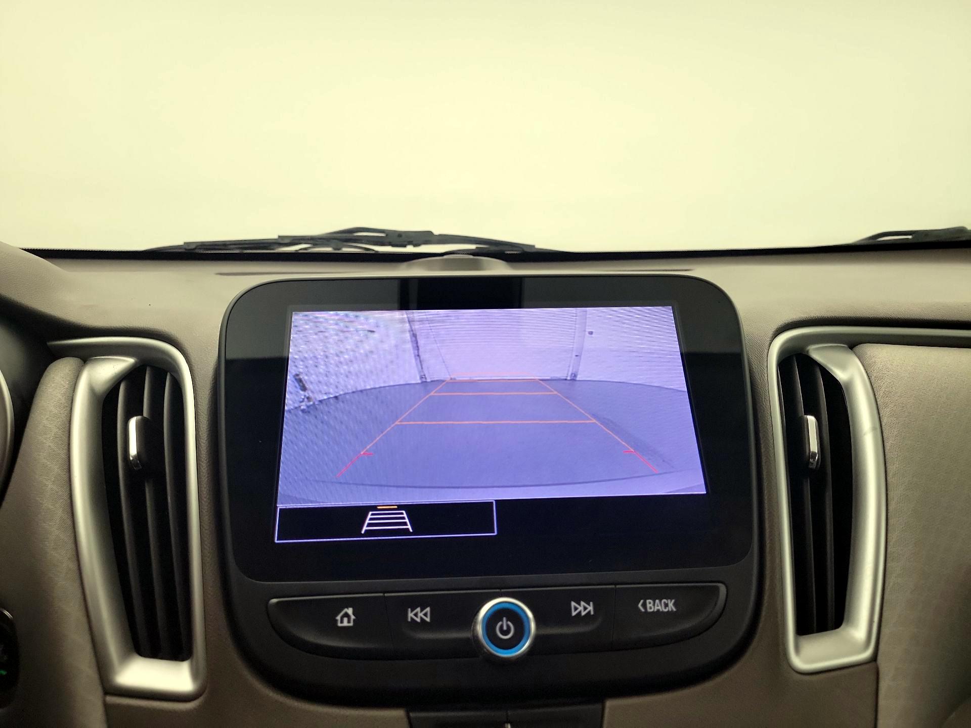 Thumbnail: 2022 Chevrolet Malibu - 12