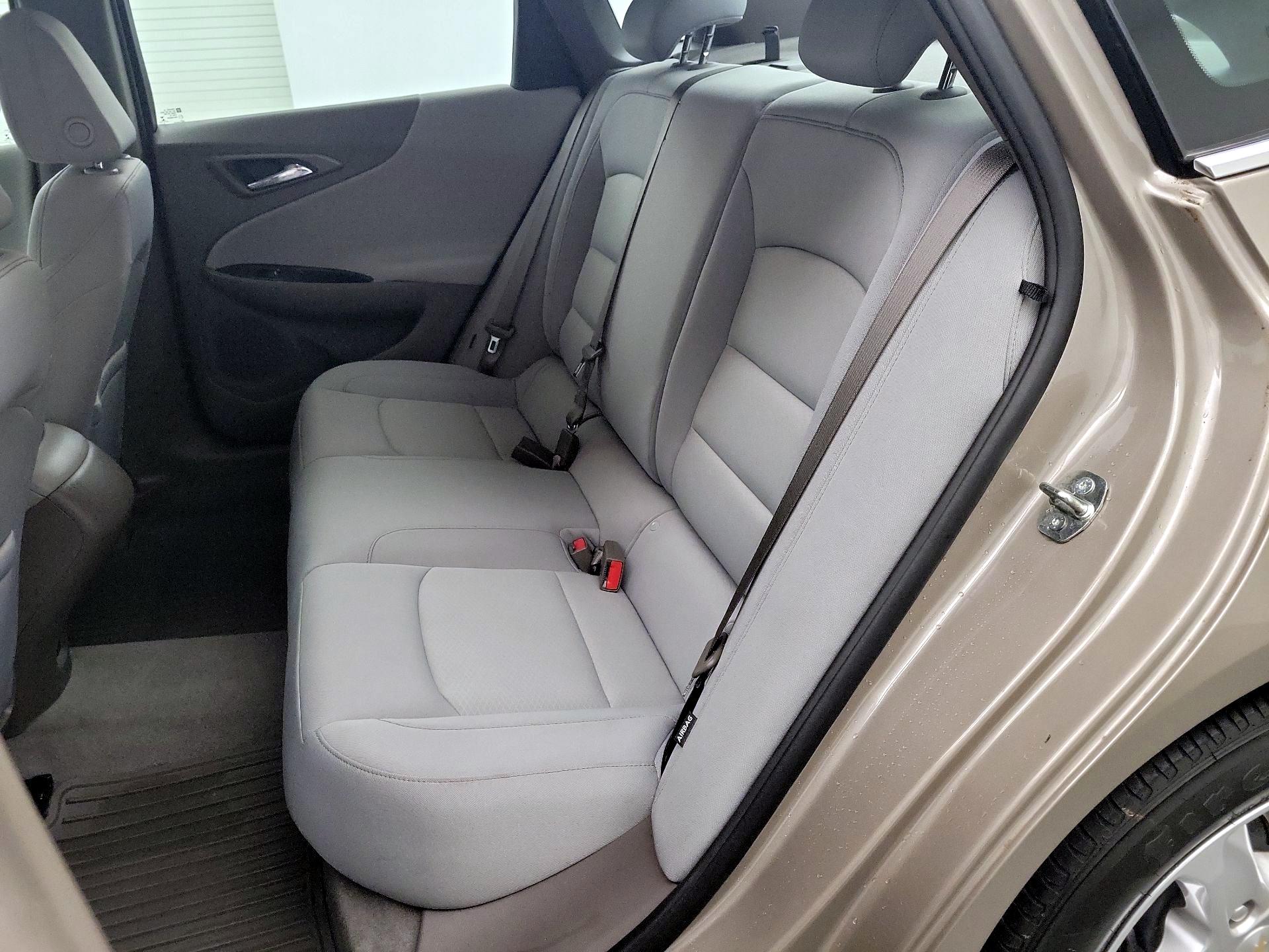 Thumbnail: 2022 Chevrolet Malibu - 17