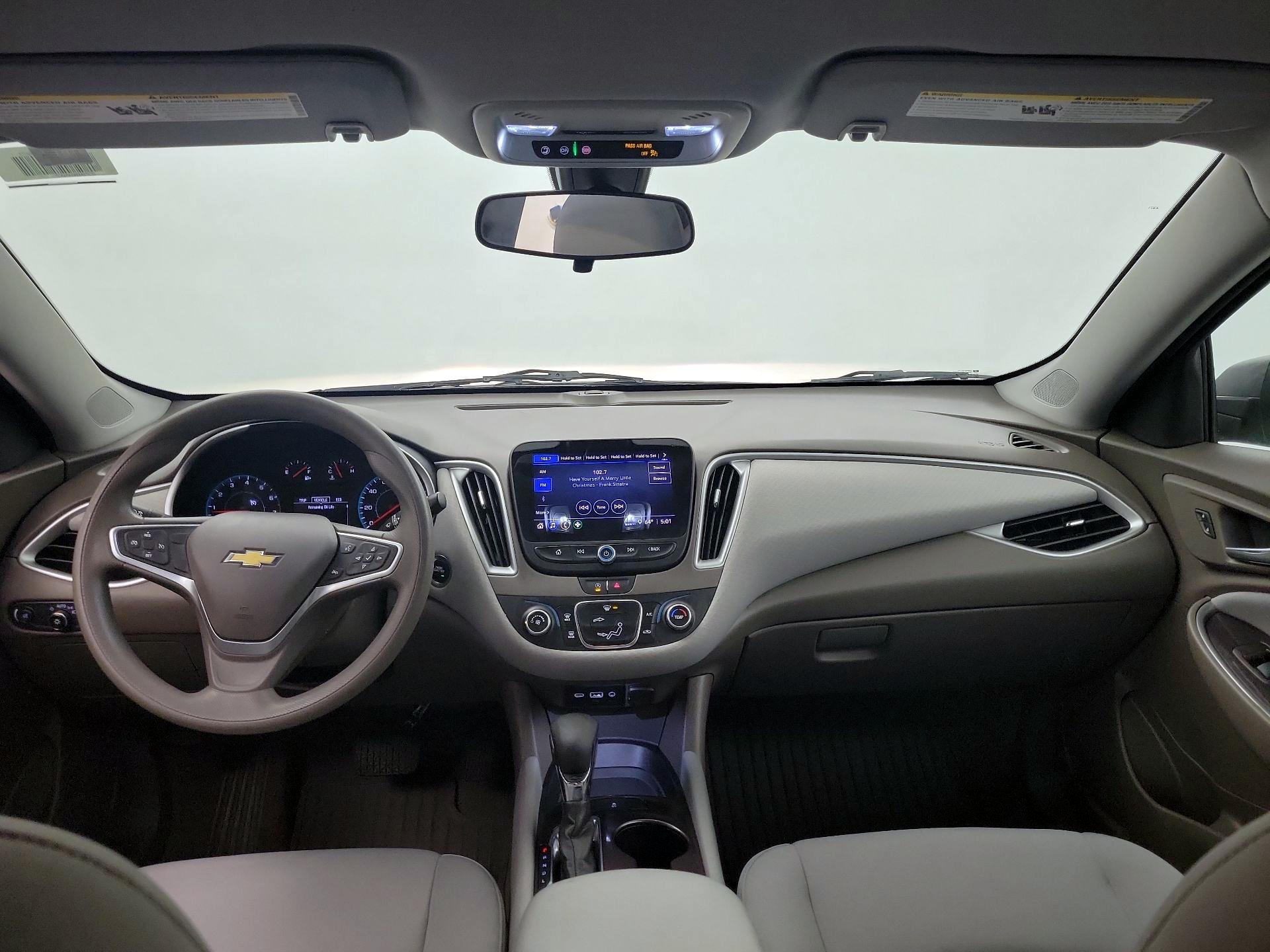 Thumbnail: 2022 Chevrolet Malibu - 8