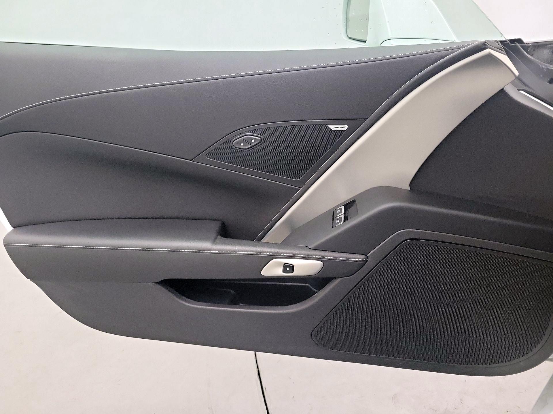 Thumbnail: 2017 Chevrolet Corvette - 10