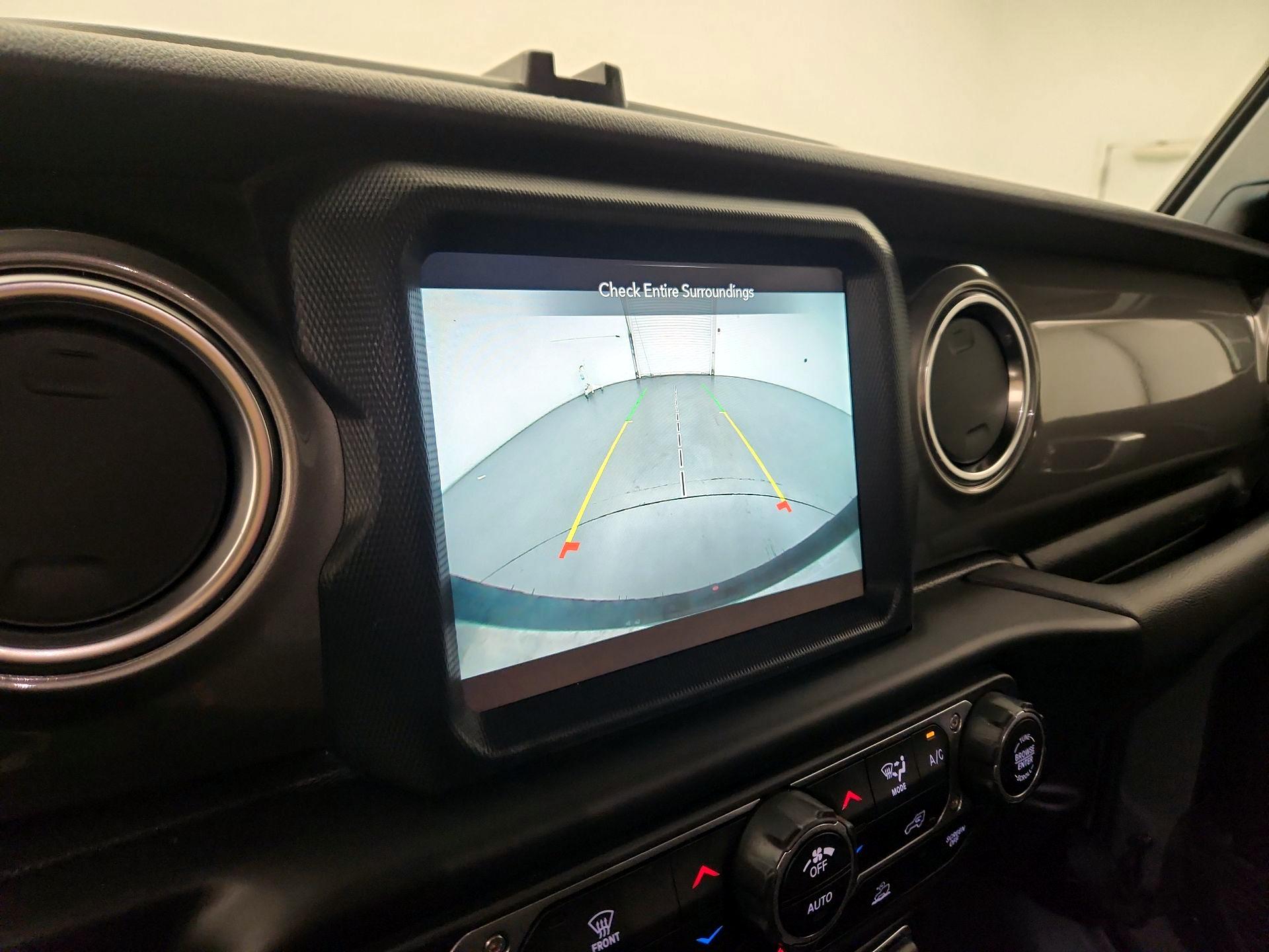 Thumbnail: 2022 Jeep Wrangler - 14