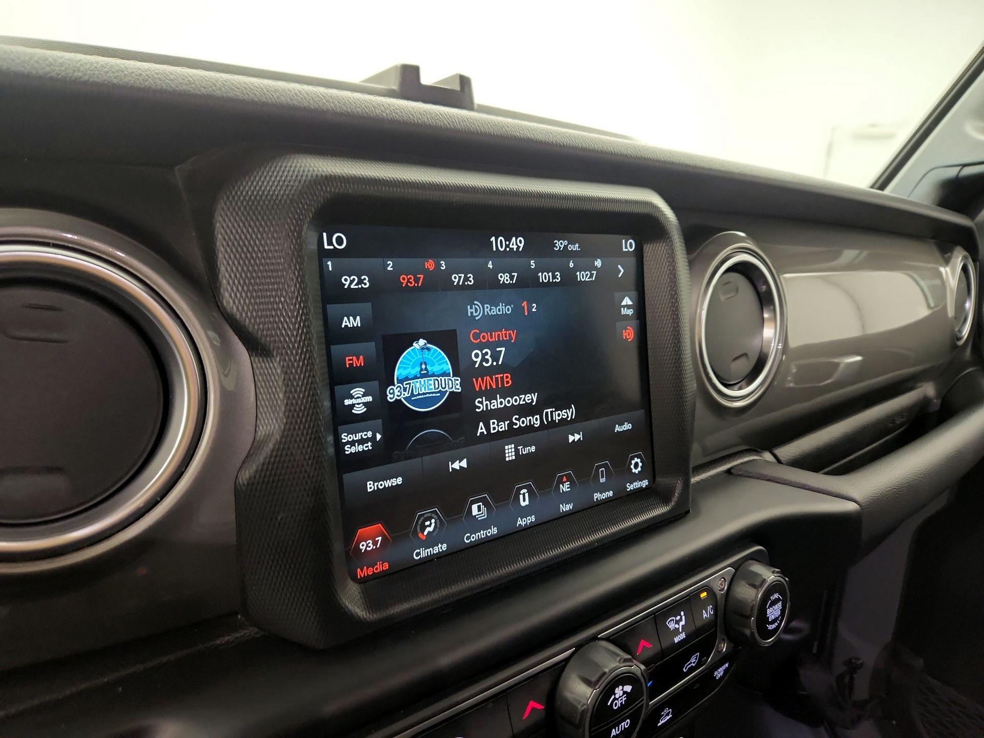 Thumbnail: 2022 Jeep Wrangler - 15