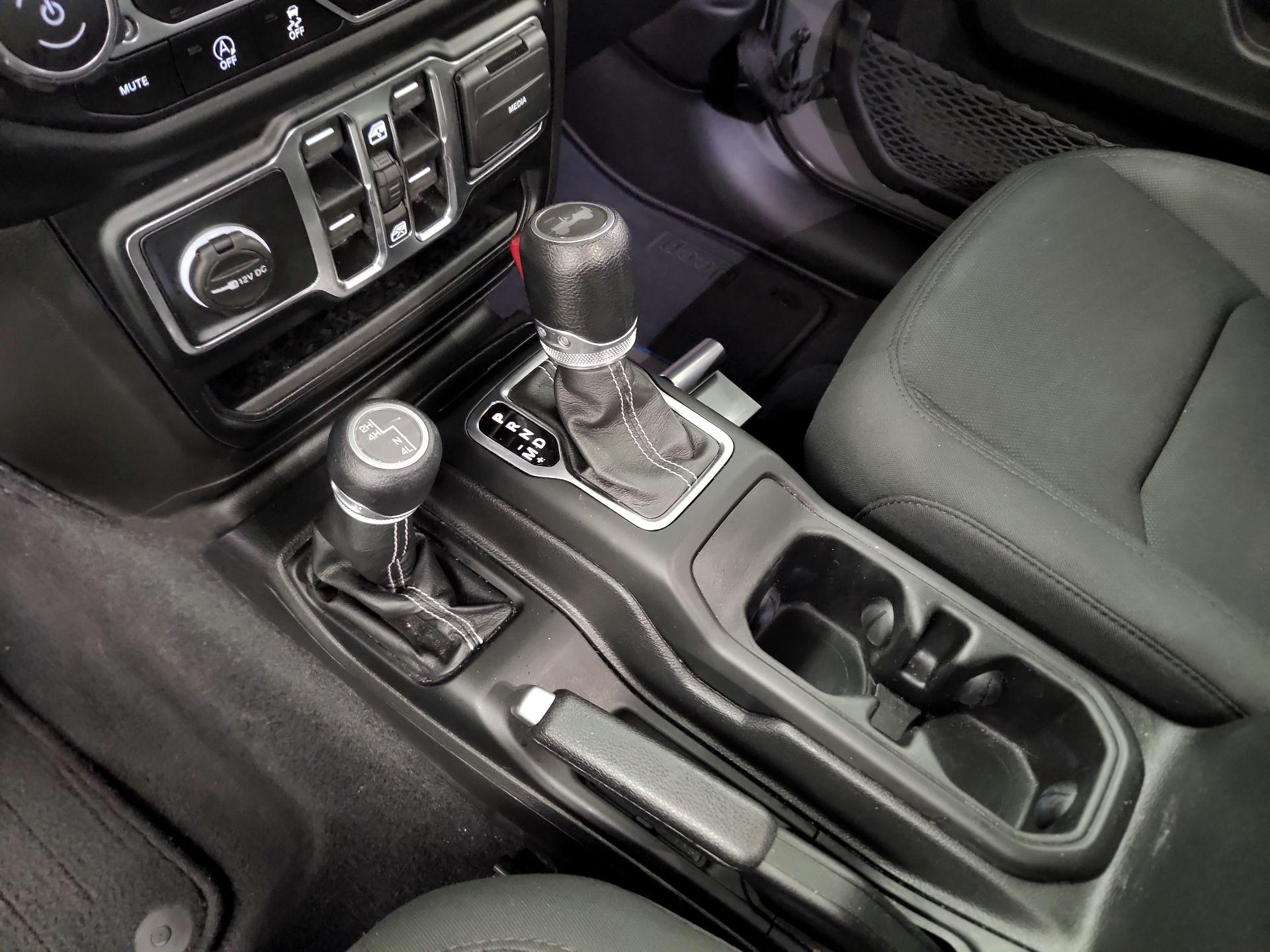 Thumbnail: 2022 Jeep Wrangler - 17