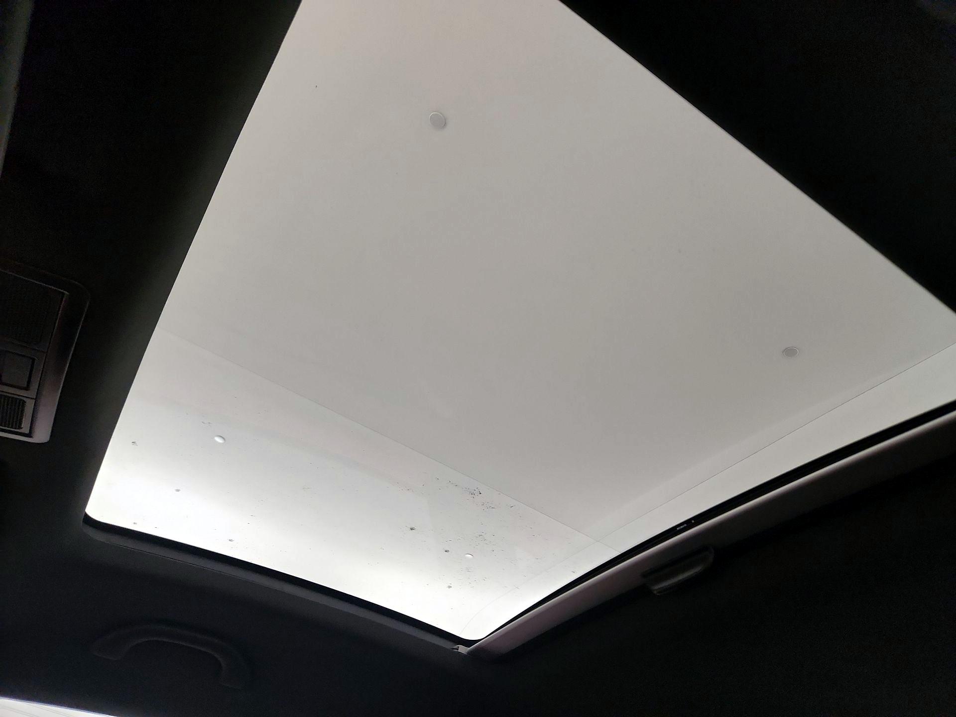 Thumbnail: 2015 Volkswagen Beetle - 17