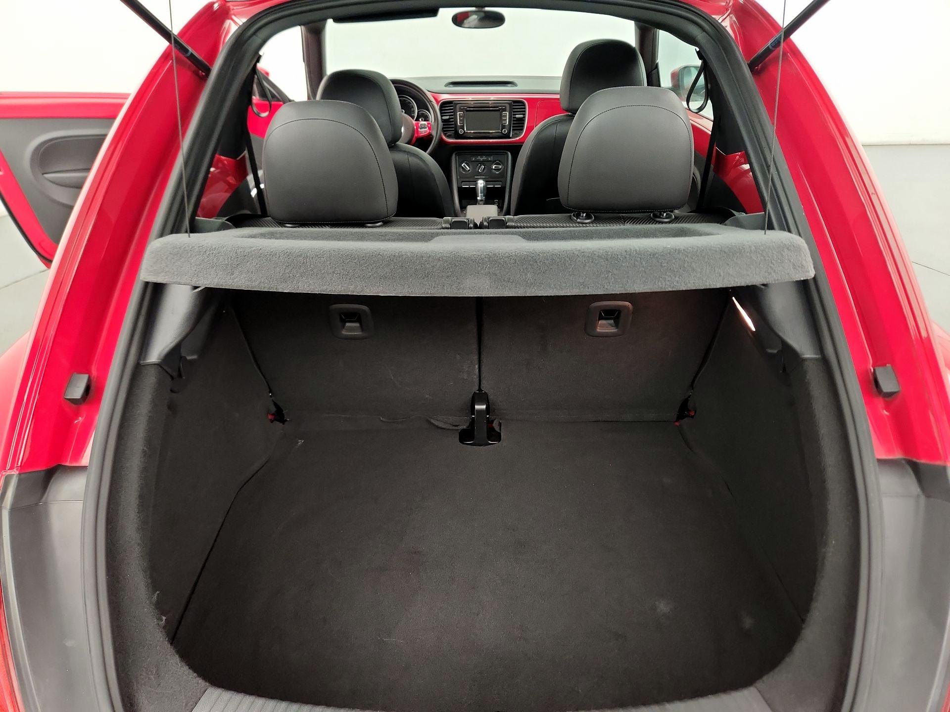 Thumbnail: 2015 Volkswagen Beetle - 19