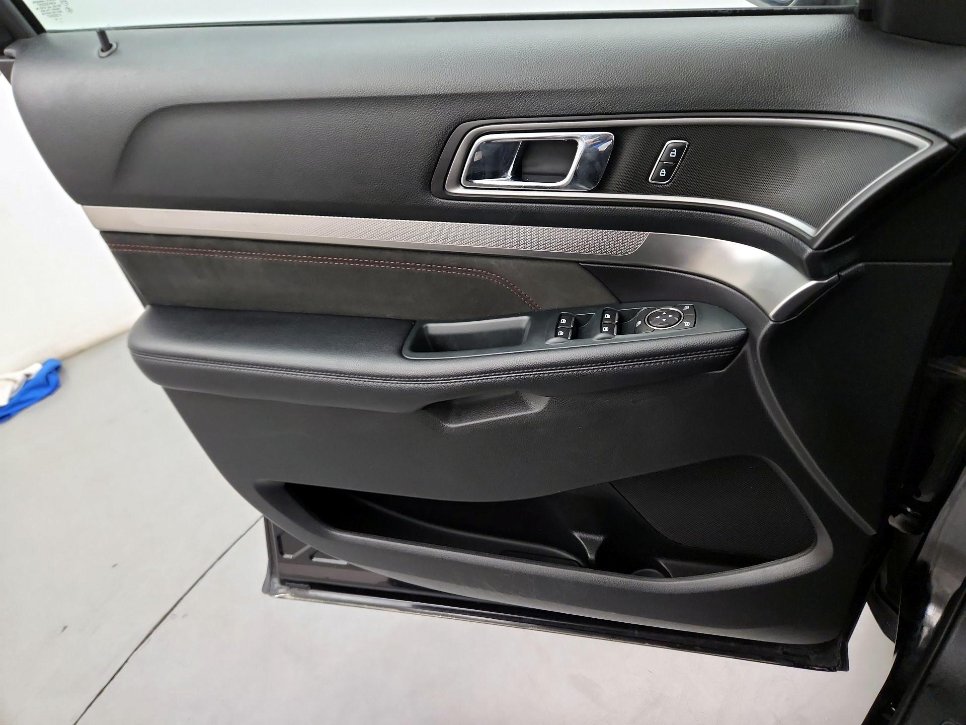 Thumbnail: 2018 Ford Explorer - 10