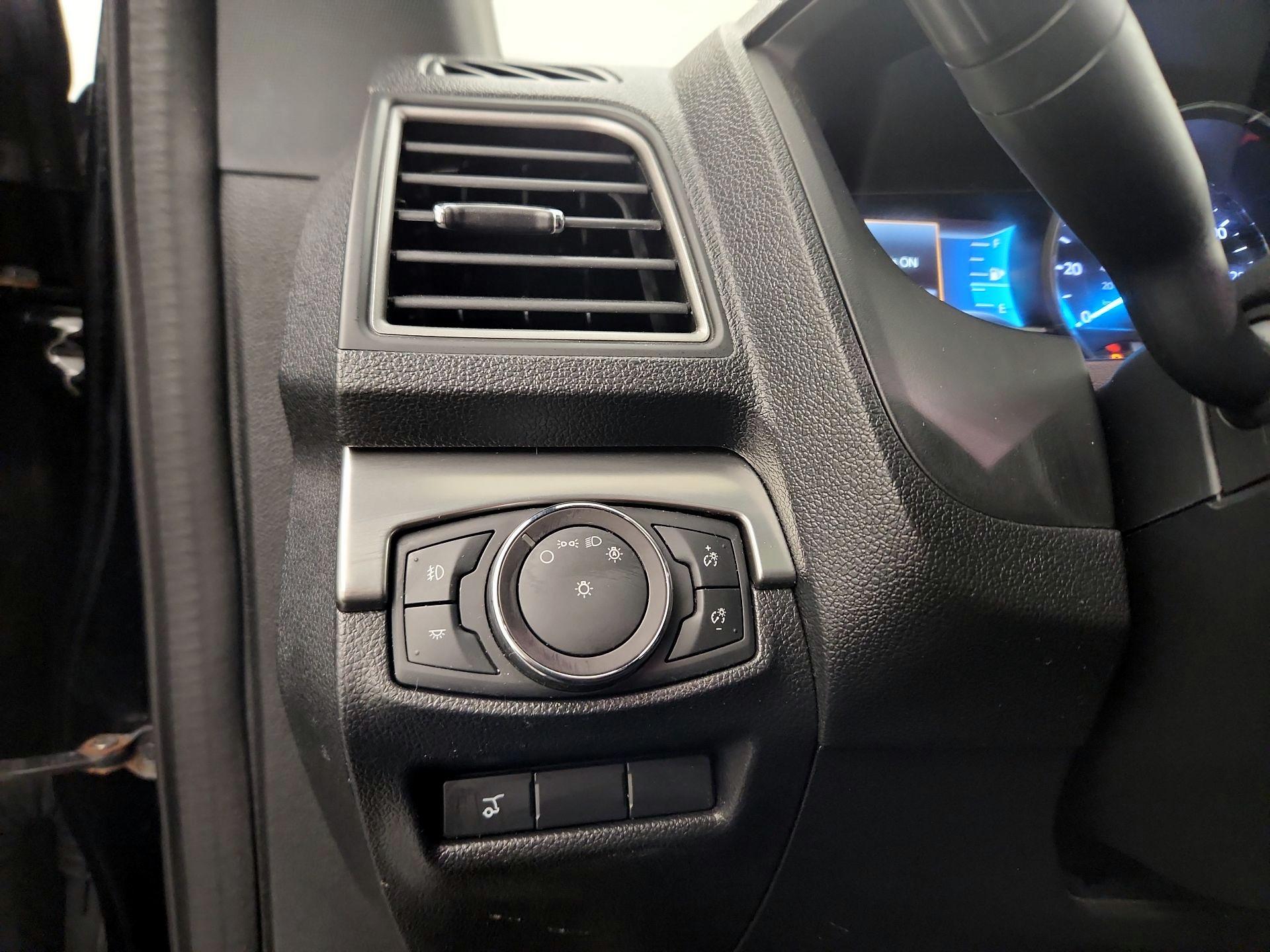 Thumbnail: 2018 Ford Explorer - 11