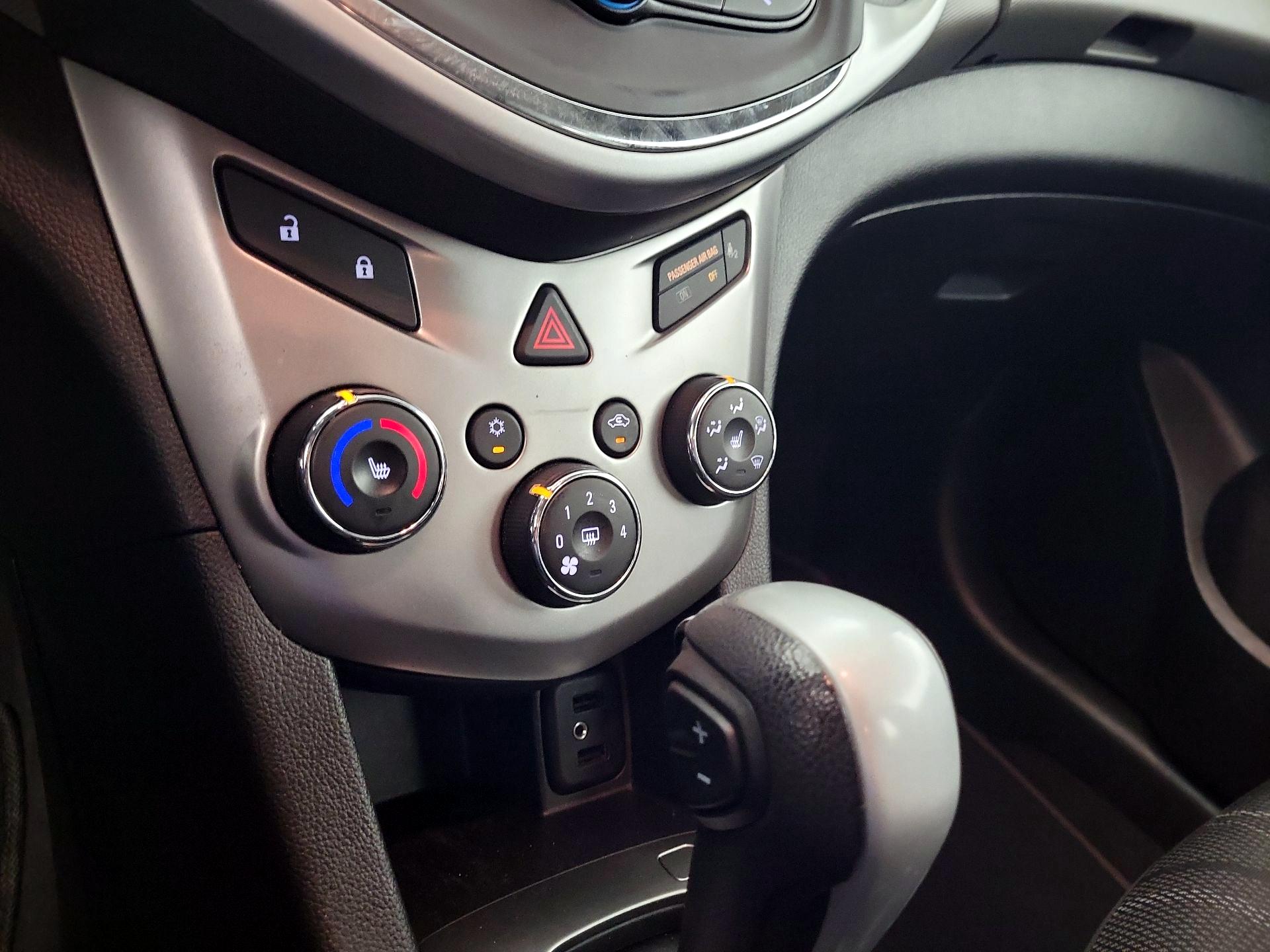 Thumbnail: 2017 Chevrolet Sonic - 14