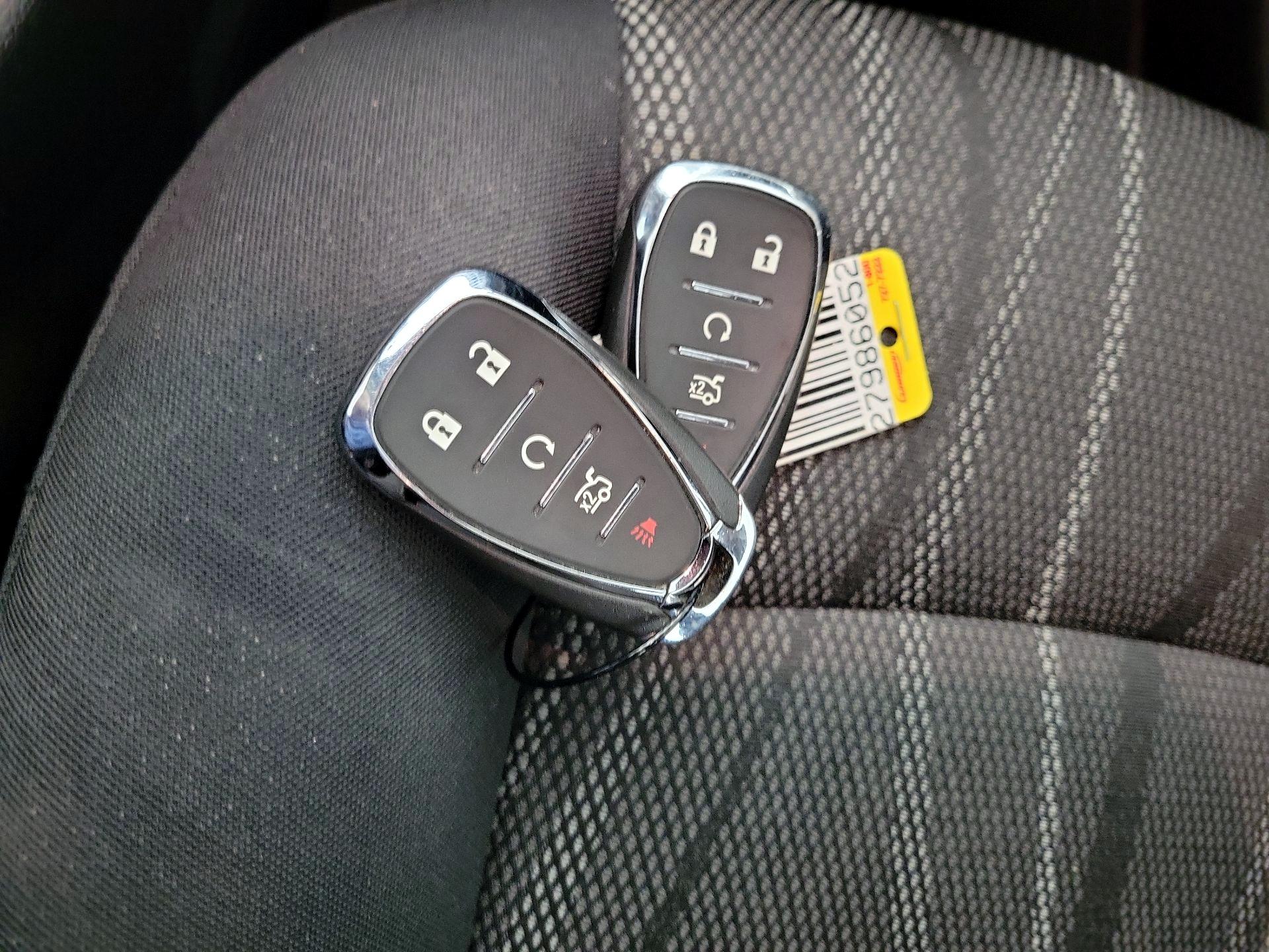 Thumbnail: 2017 Chevrolet Sonic - 20