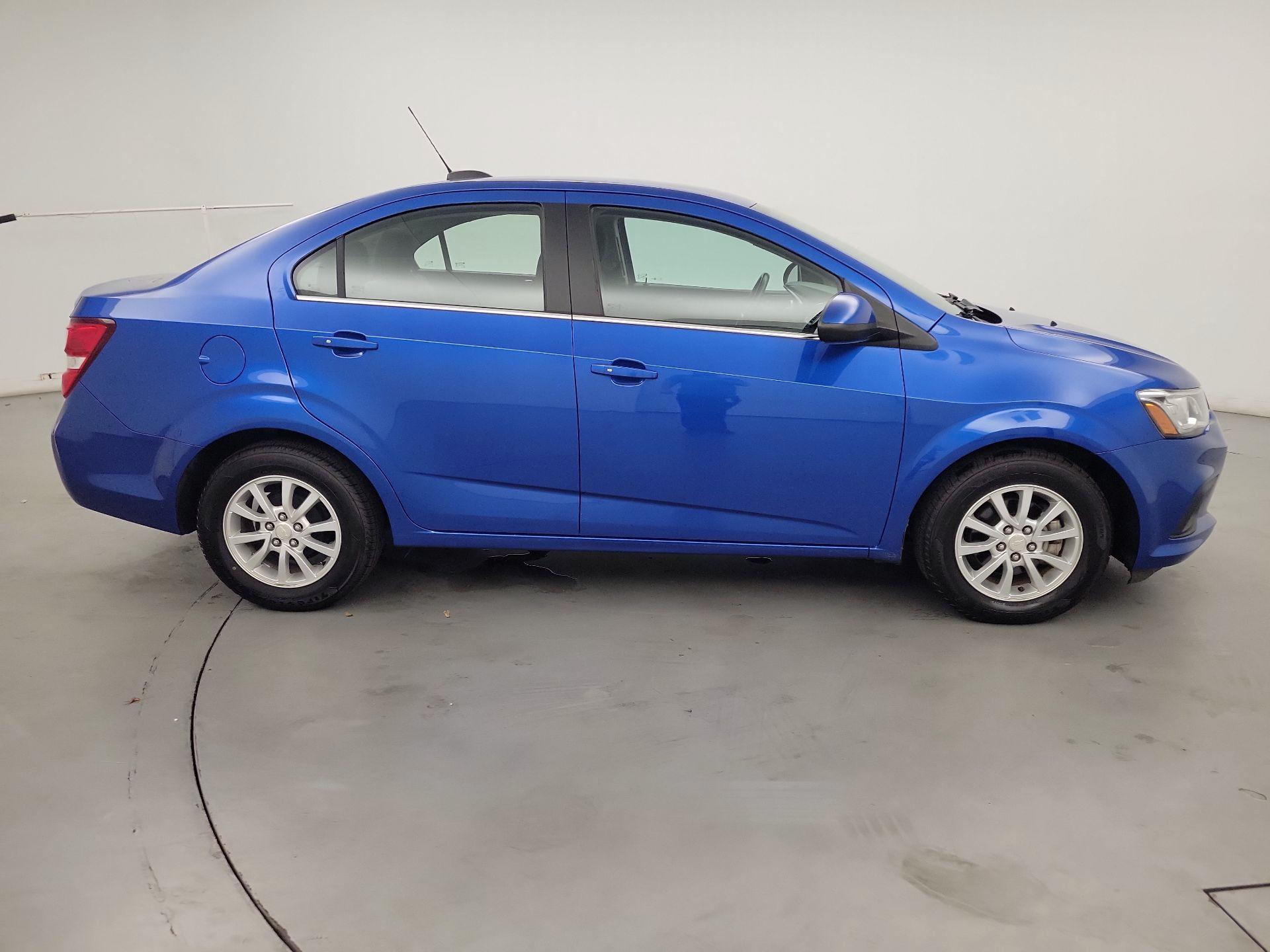 Thumbnail: 2017 Chevrolet Sonic - 4