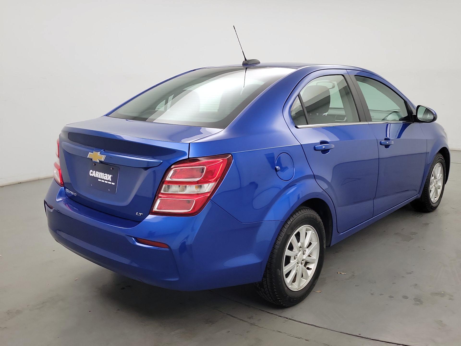 Thumbnail: 2017 Chevrolet Sonic - 5